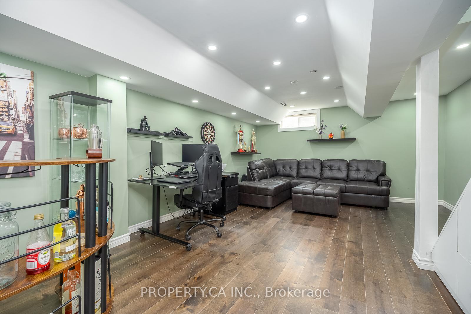 2779 Gananoque Drive 49