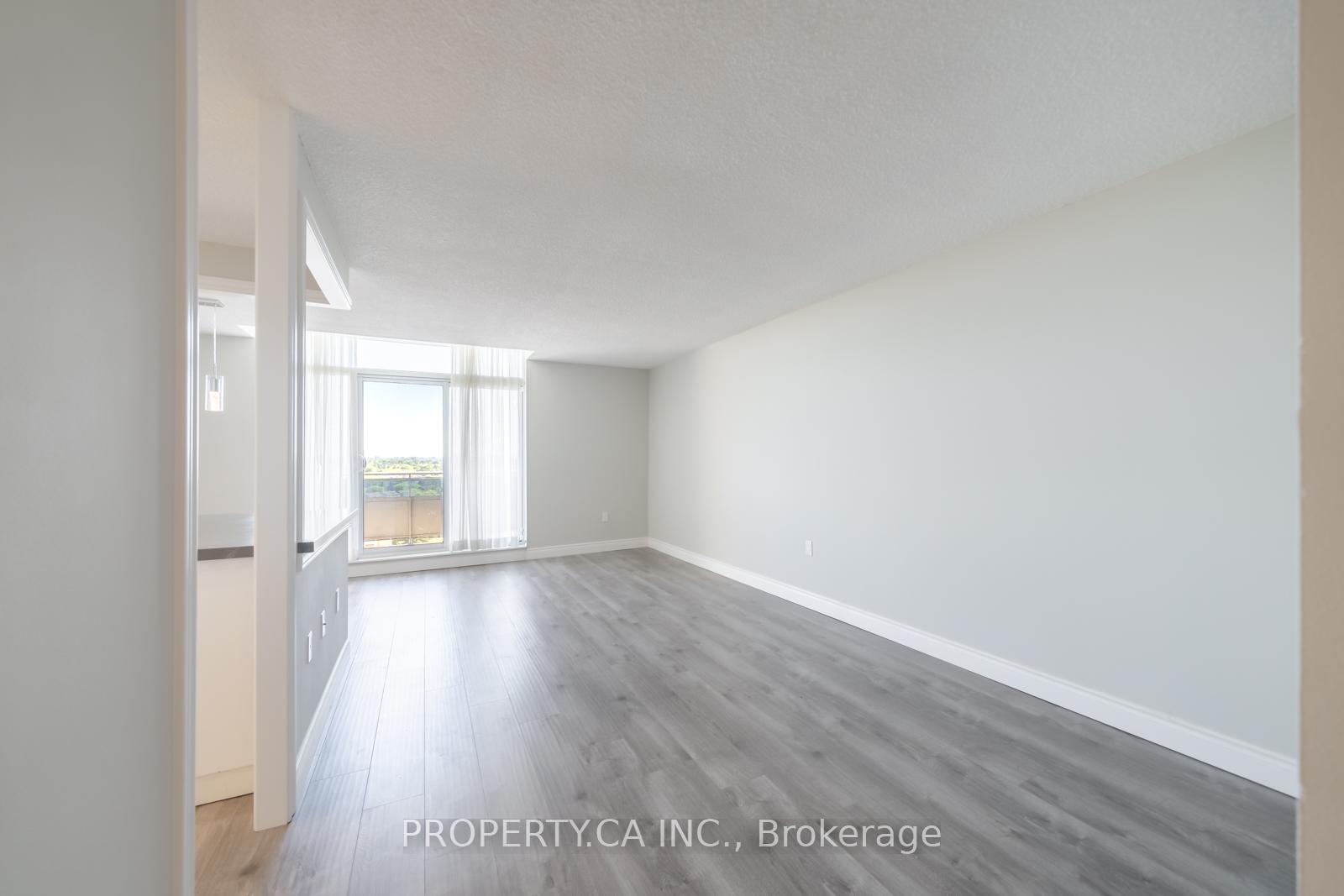 355 Rathburn Road E 1204