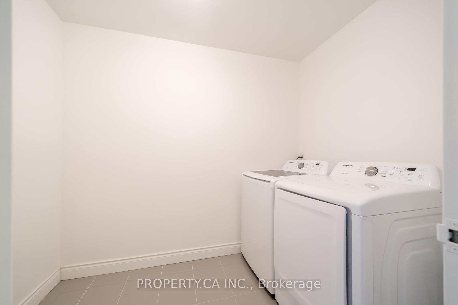 355 Rathburn Road E 1204