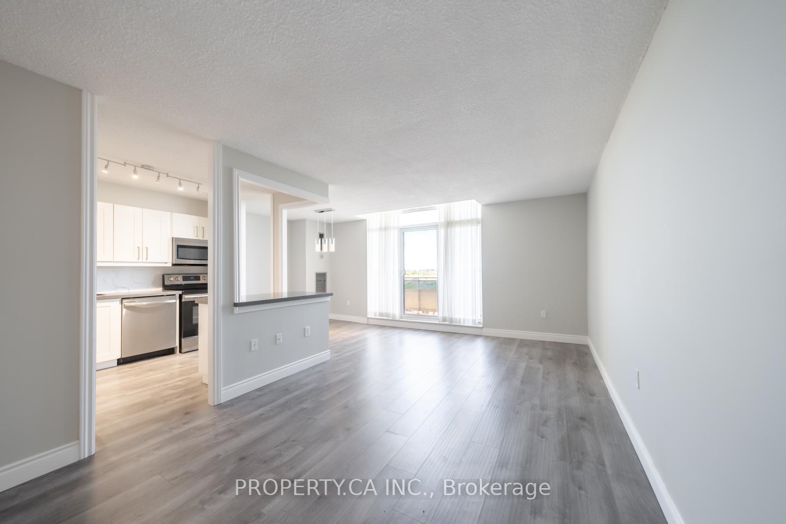 355 Rathburn Road E 1204