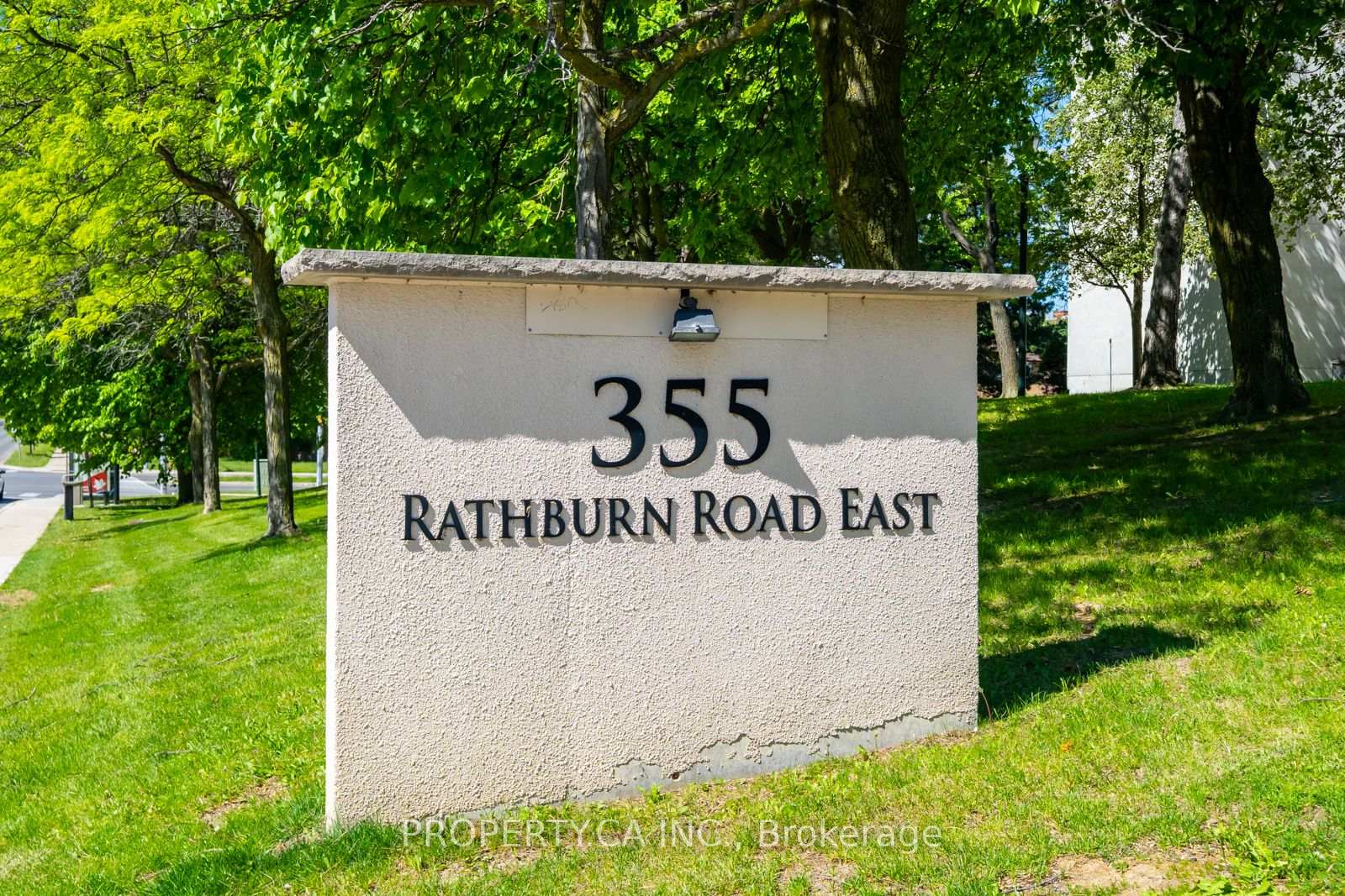 355 Rathburn Road E 1204