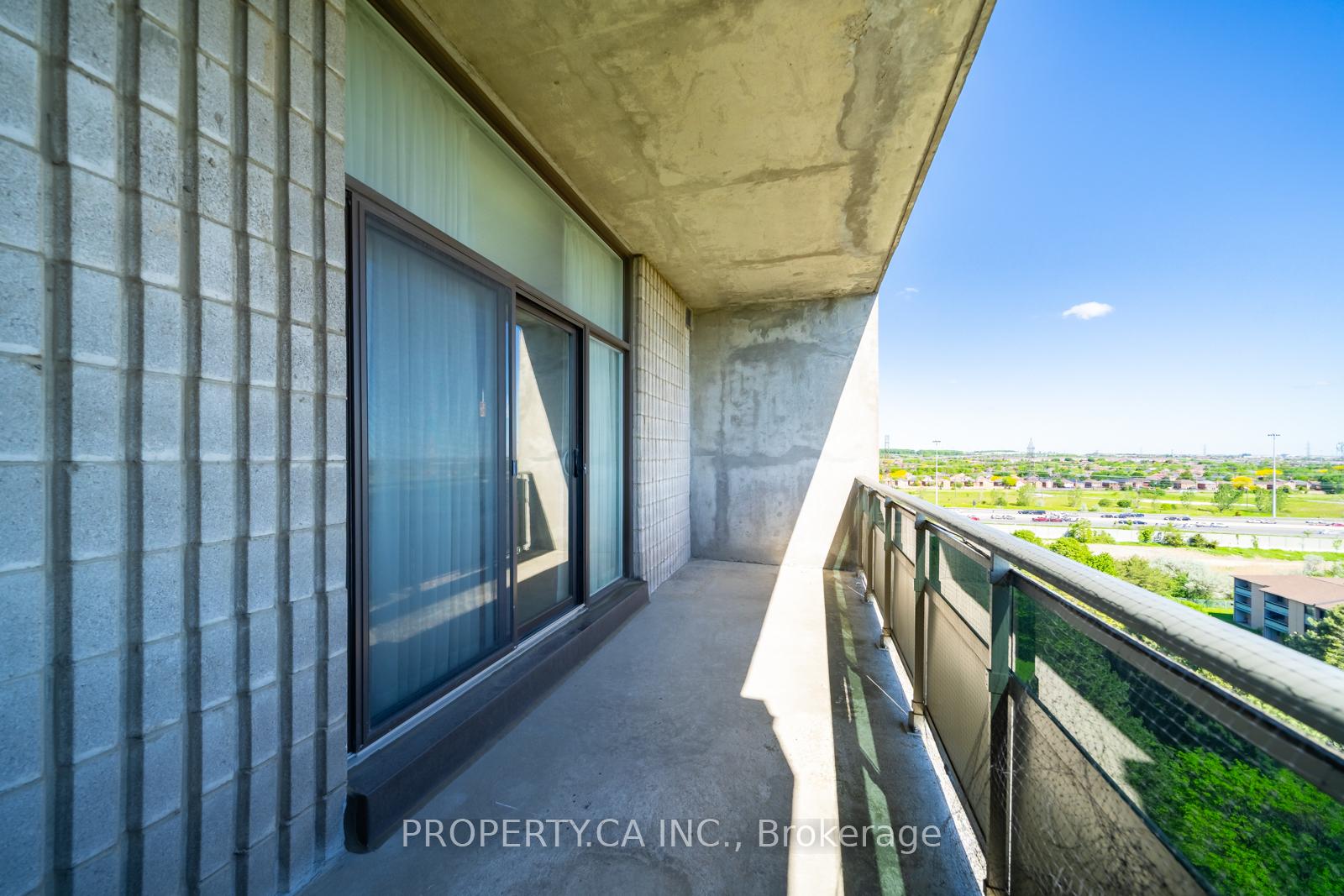 355 Rathburn Road E 1204