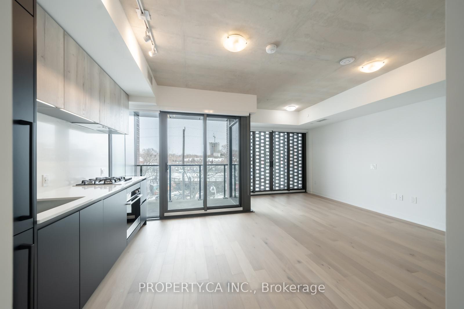 2625 Dundas Street W 407