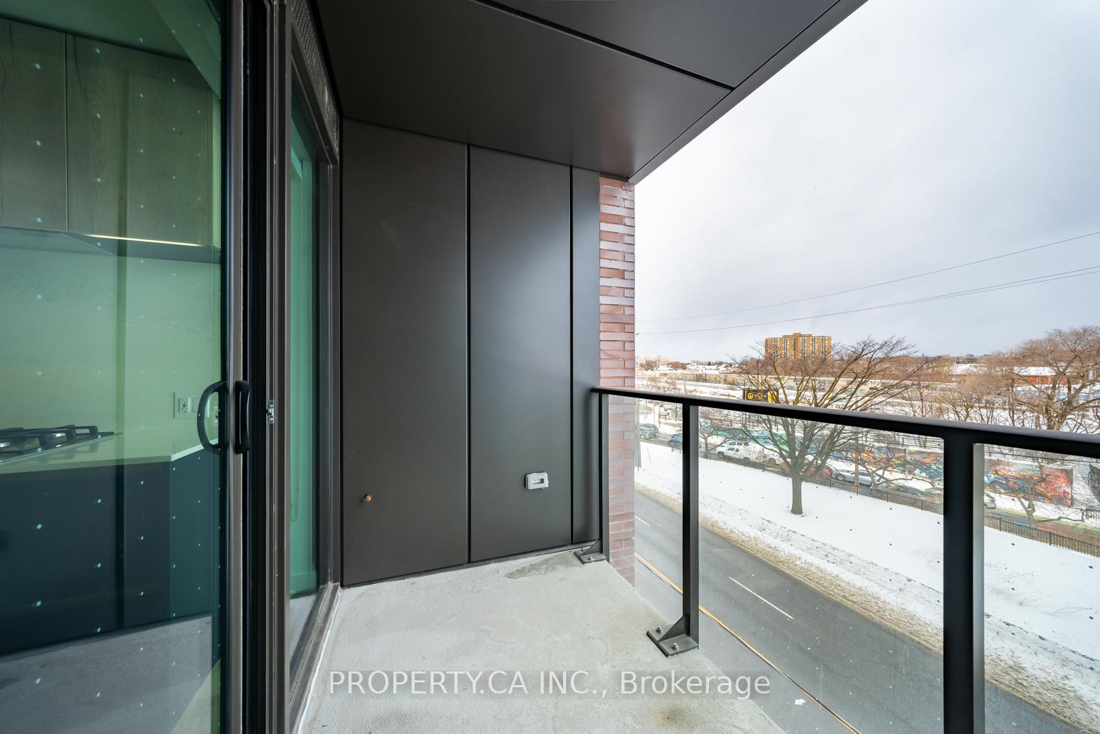 2625 Dundas Street W 407