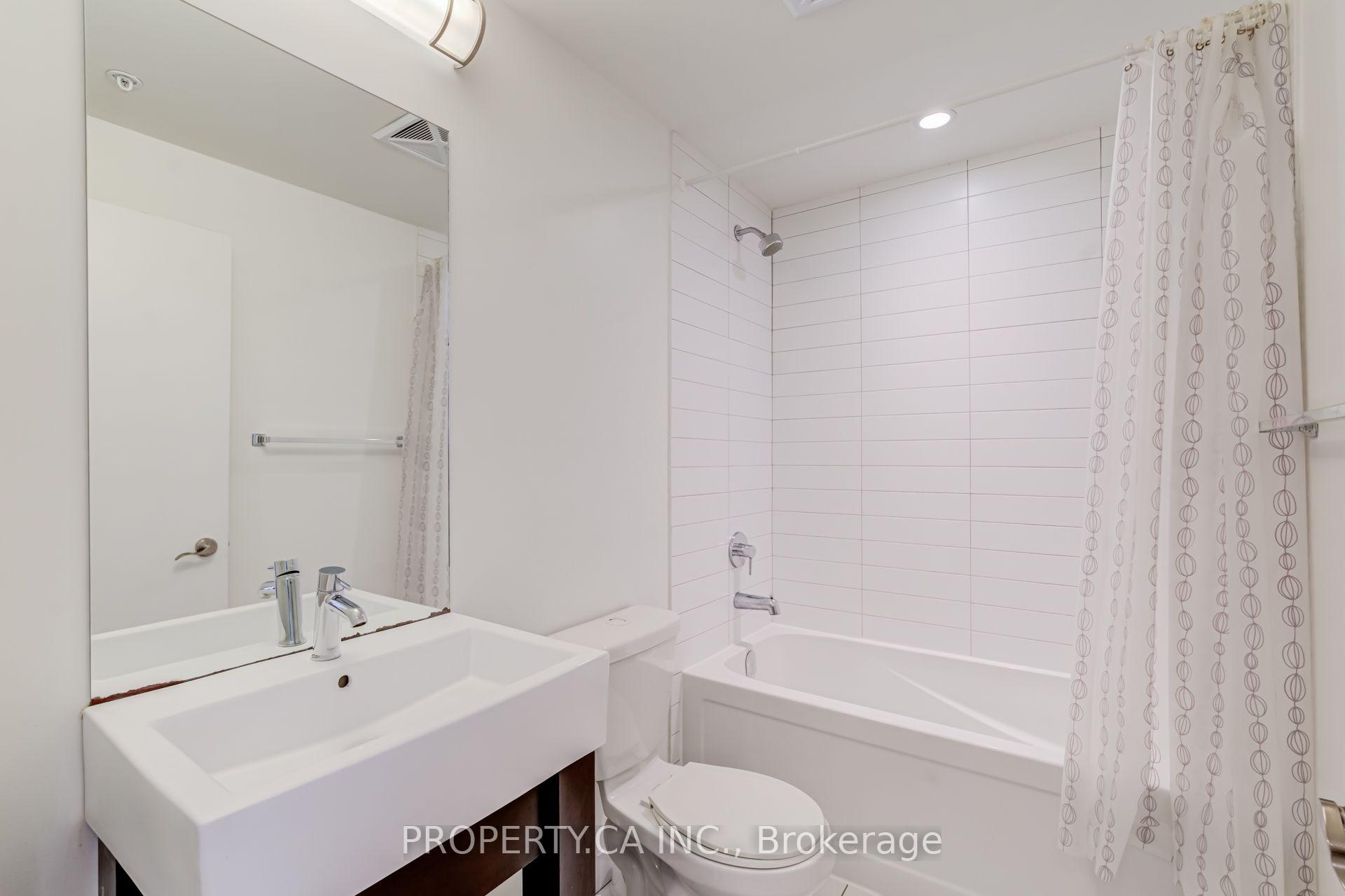 840 Queens Plate Drive 1203, Toronto Unit: 1203