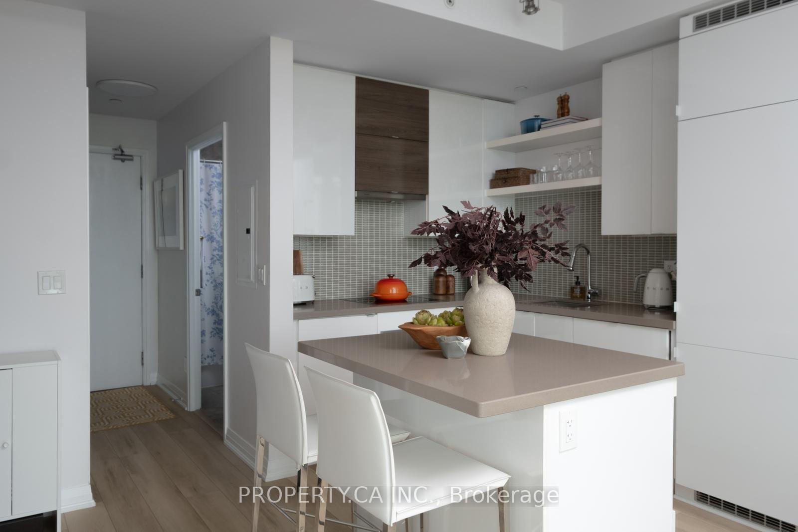59 Annie Craig Drive 3302, Toronto Unit: 3302