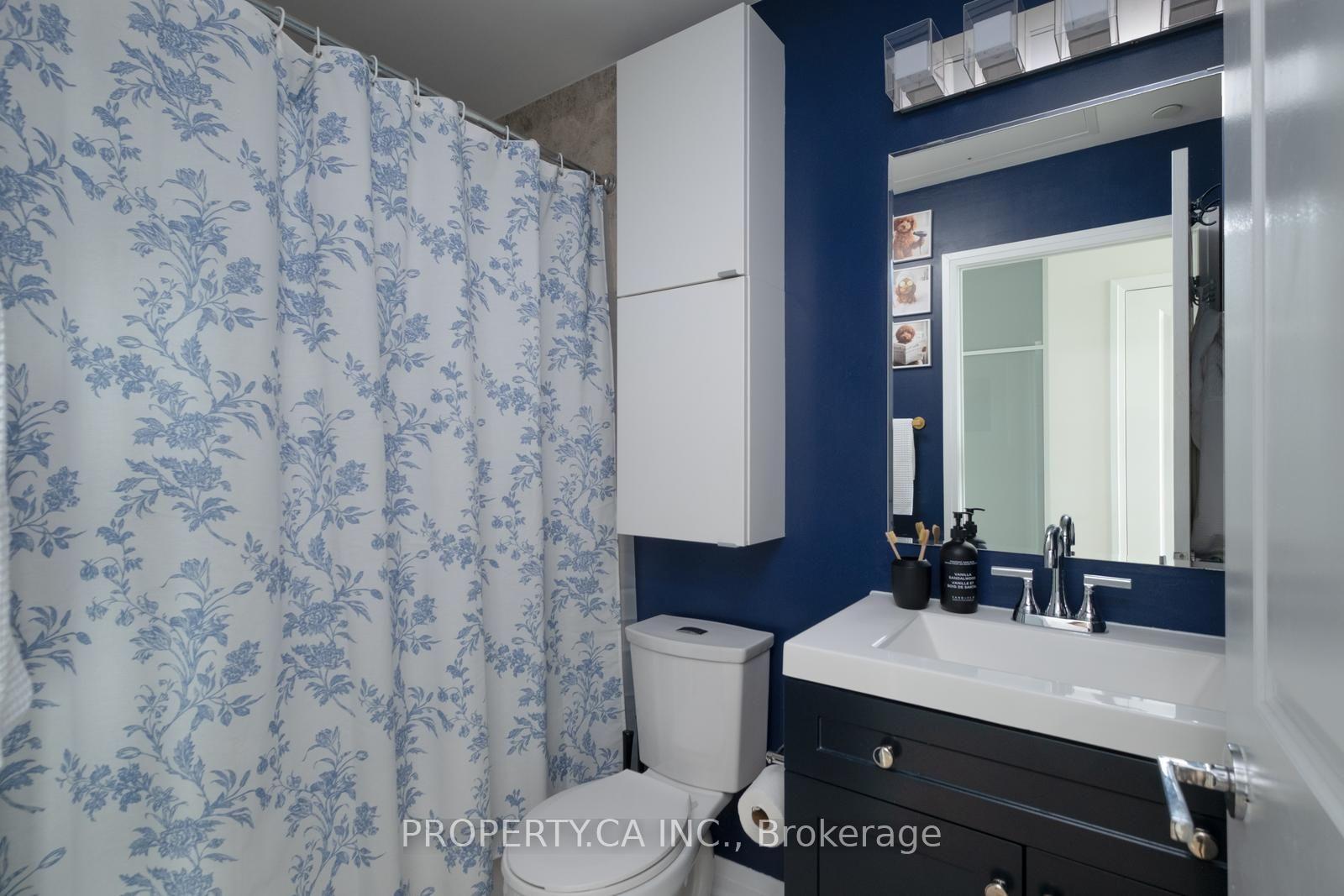 59 Annie Craig Drive 3302, Toronto Unit: 3302