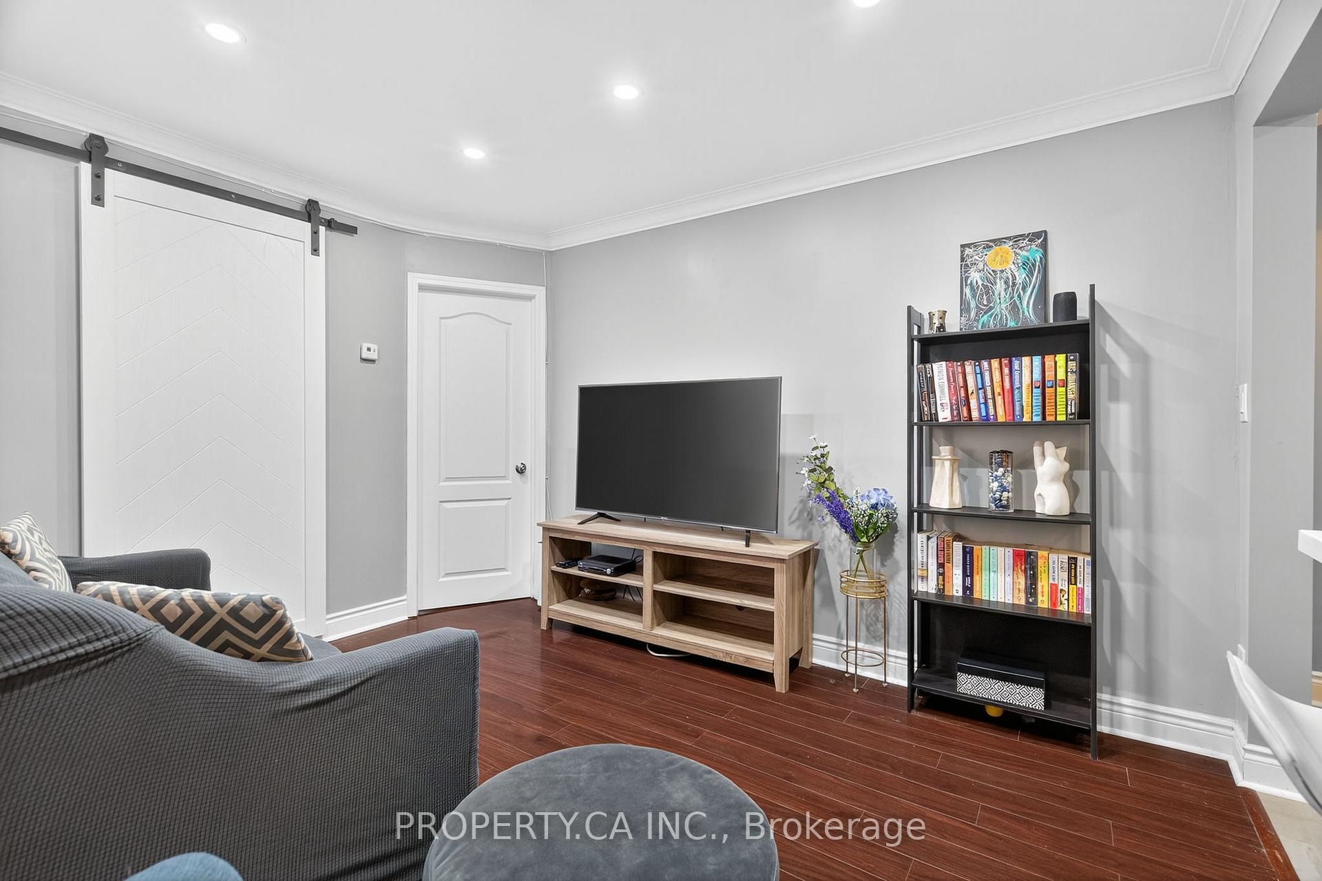 358 McRoberts Avenue, Toronto