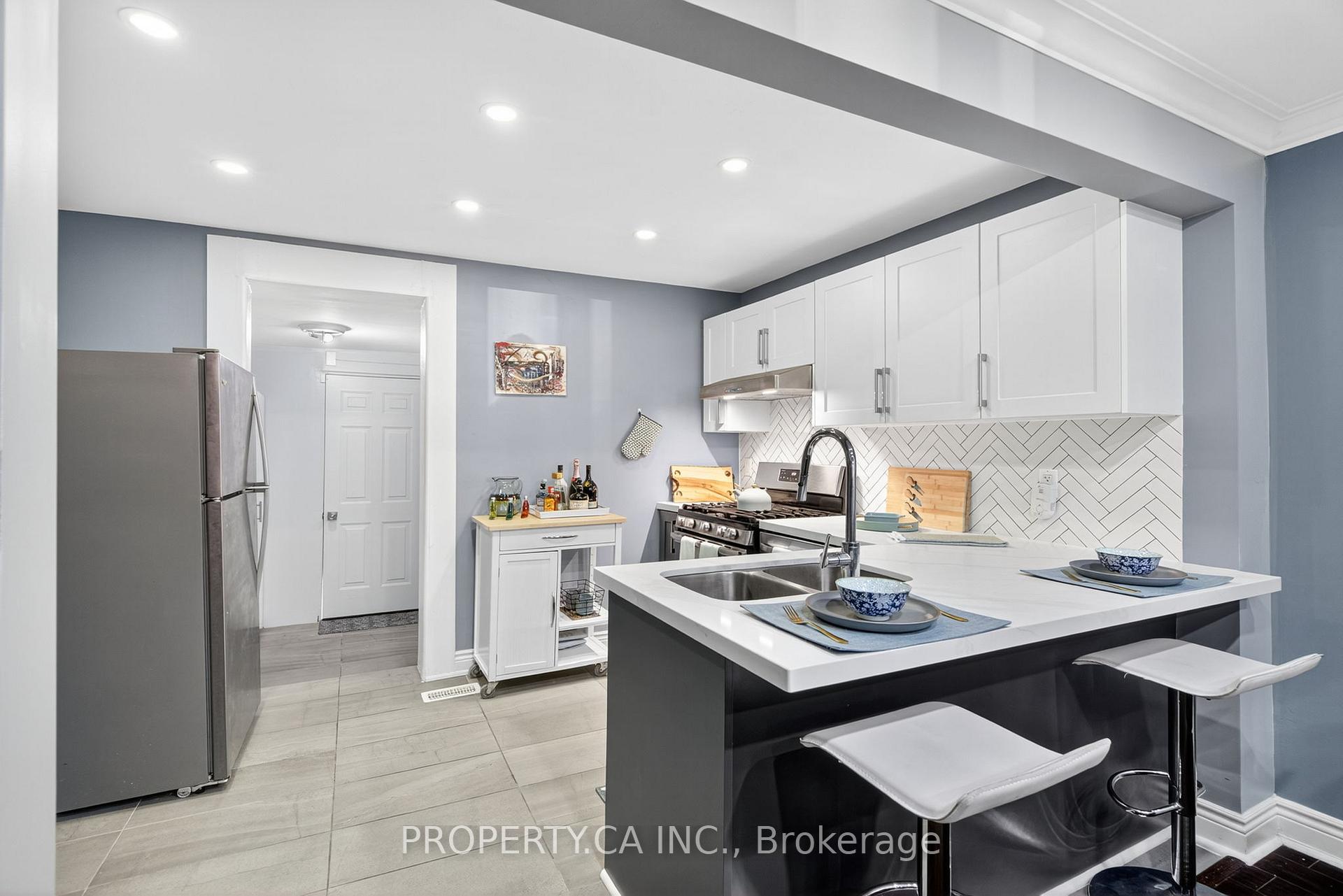358 McRoberts Avenue, Toronto