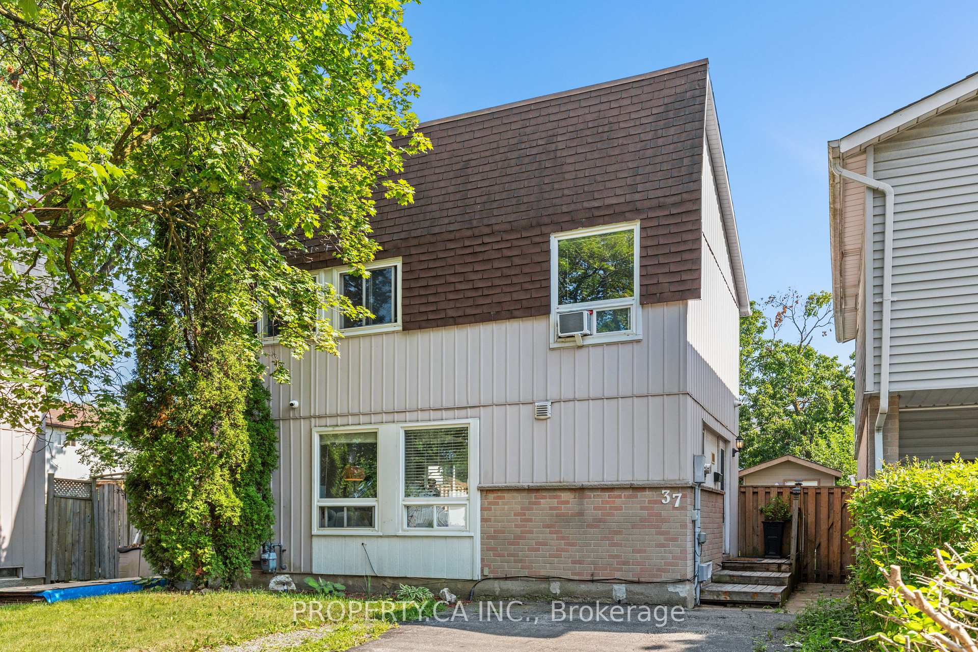37 Gladstone Square