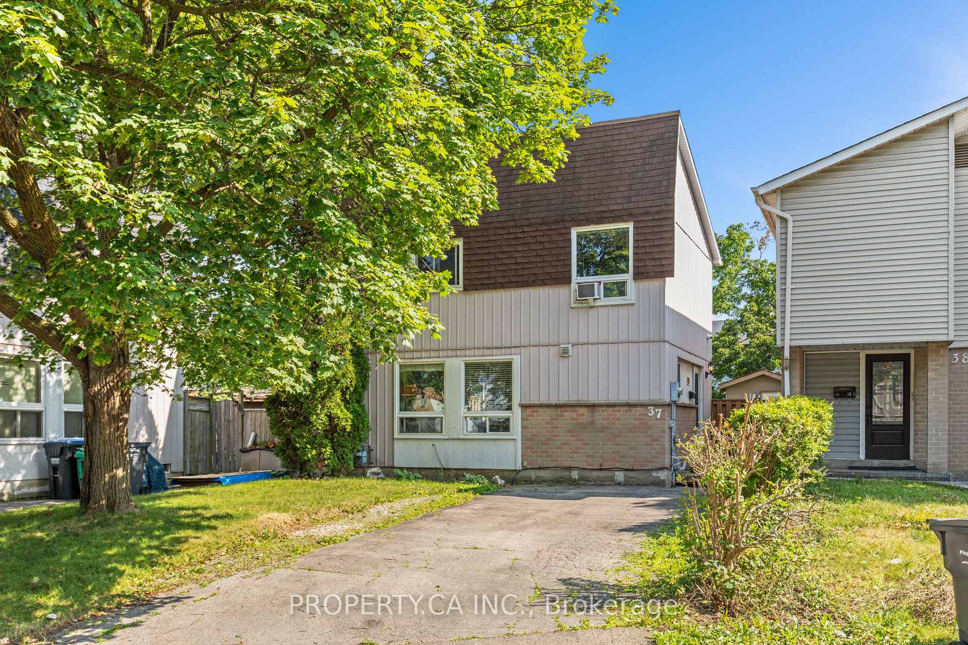 37 Gladstone Square