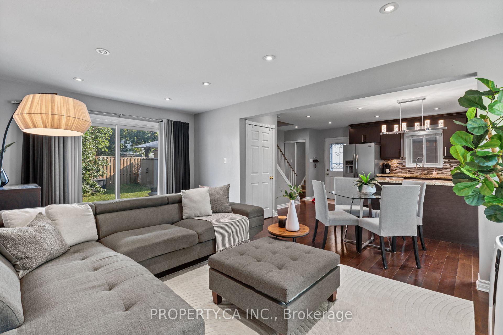 37 Gladstone Square