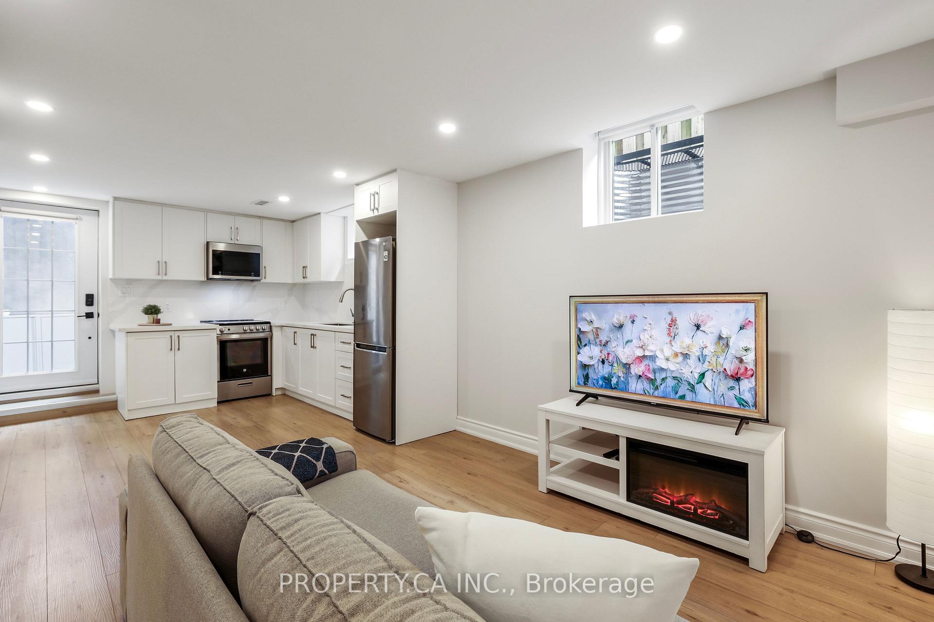 891 Willowbank Trail Lower