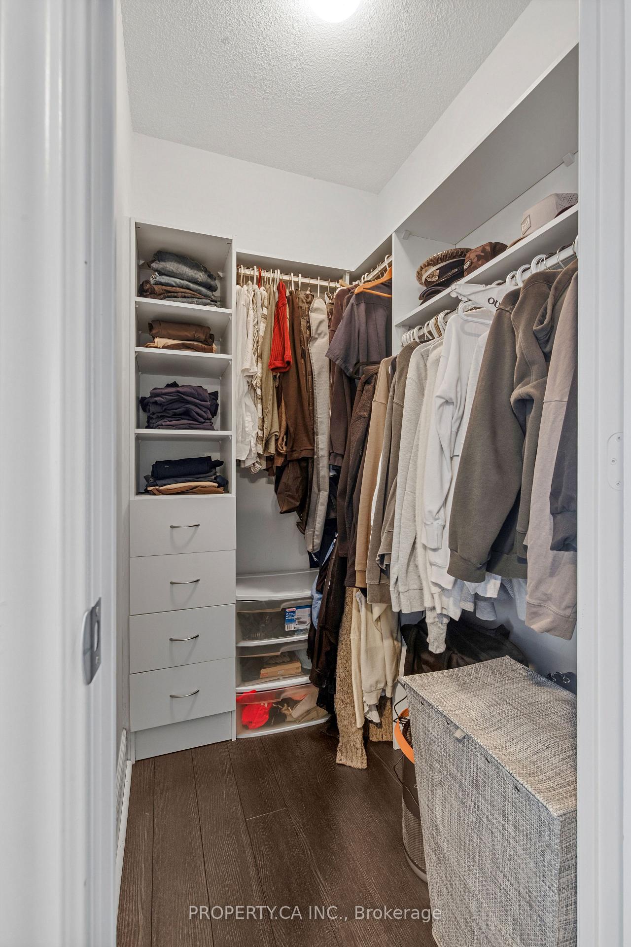 16 Brookers Lane 211, Toronto Unit: 211