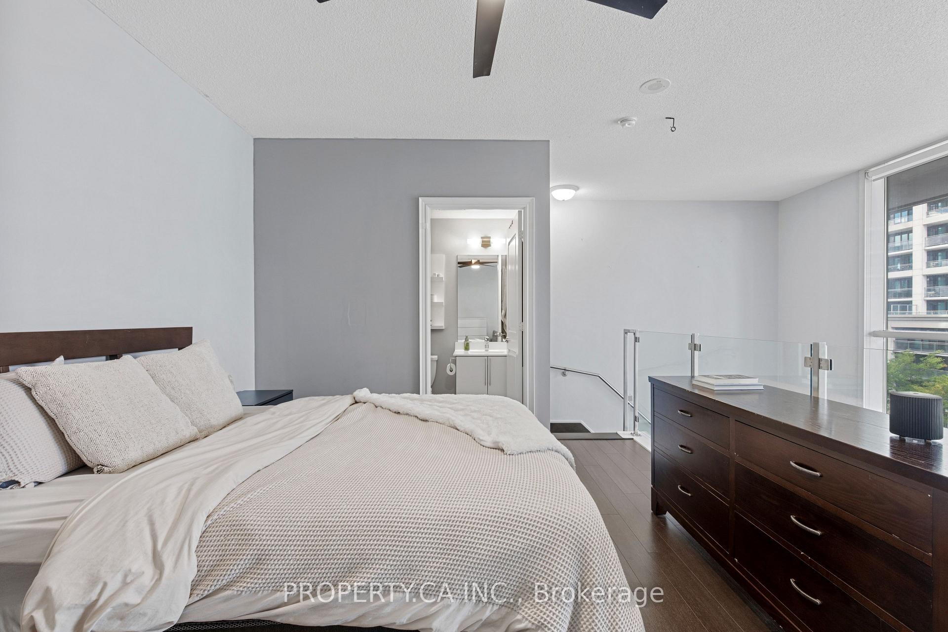 16 Brookers Lane 211, Toronto Unit: 211