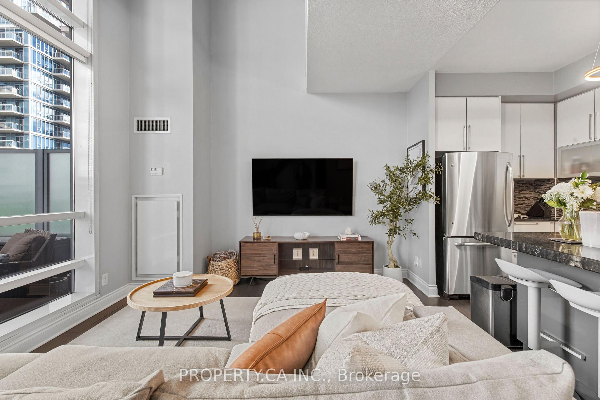 16 Brookers Lane 211, Toronto Unit: 211
