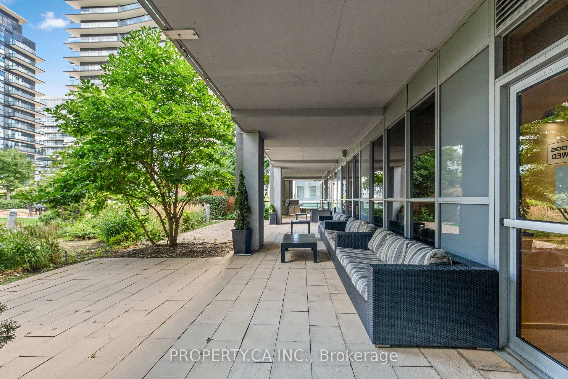 16 Brookers Lane 211, Toronto Unit: 211
