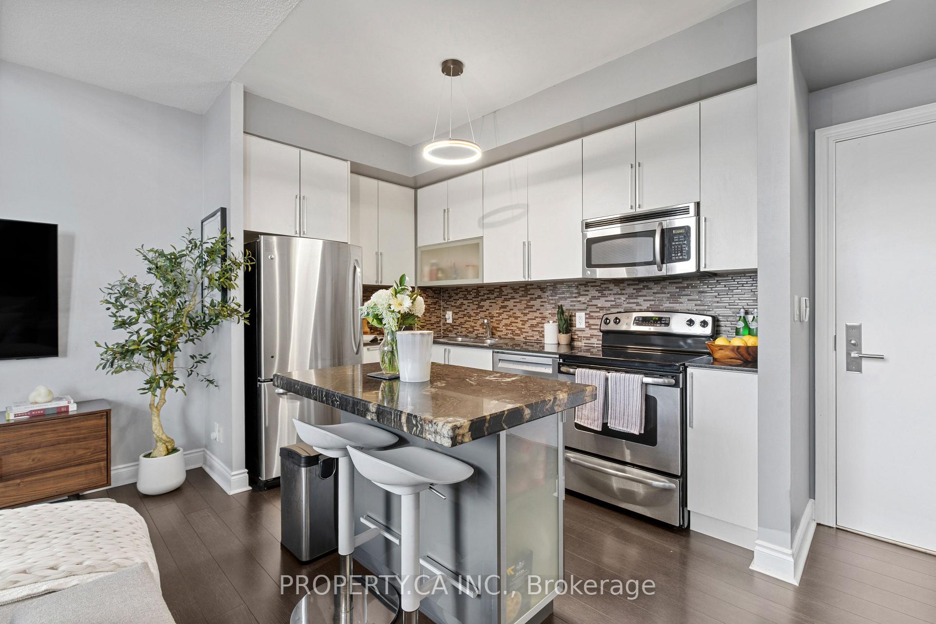 16 Brookers Lane 211, Toronto Unit: 211