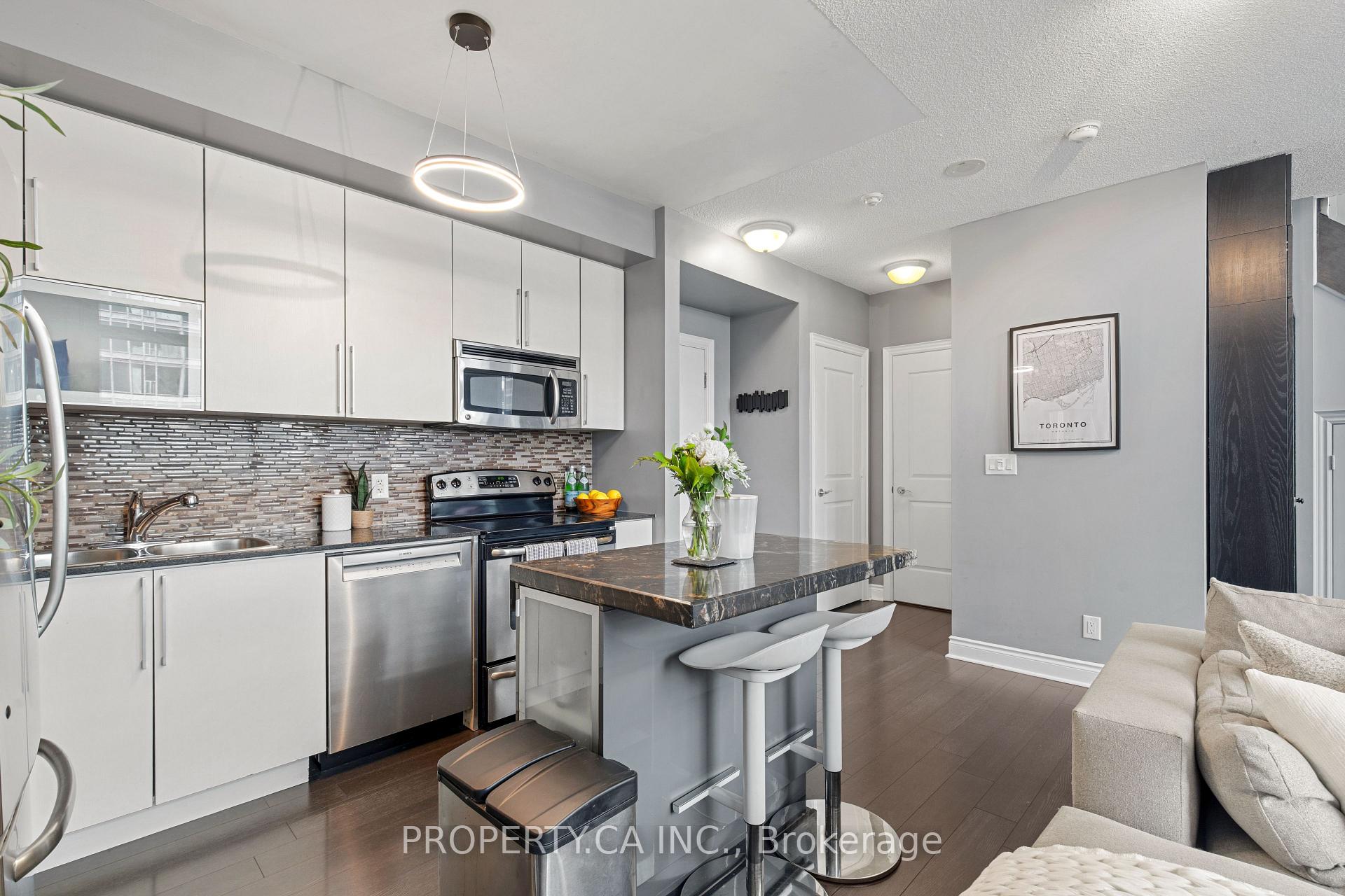16 Brookers Lane 211, Toronto Unit: 211