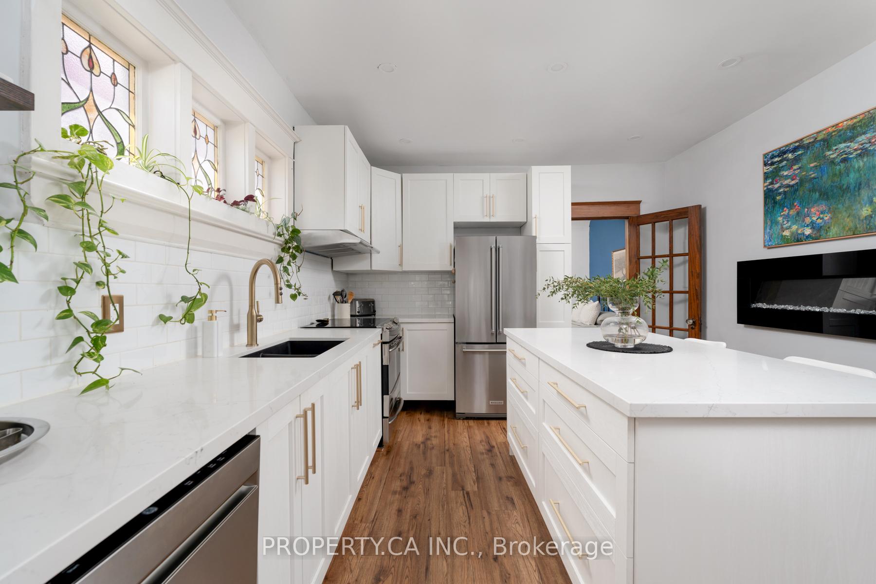 9 Fairview Avenue, Toronto