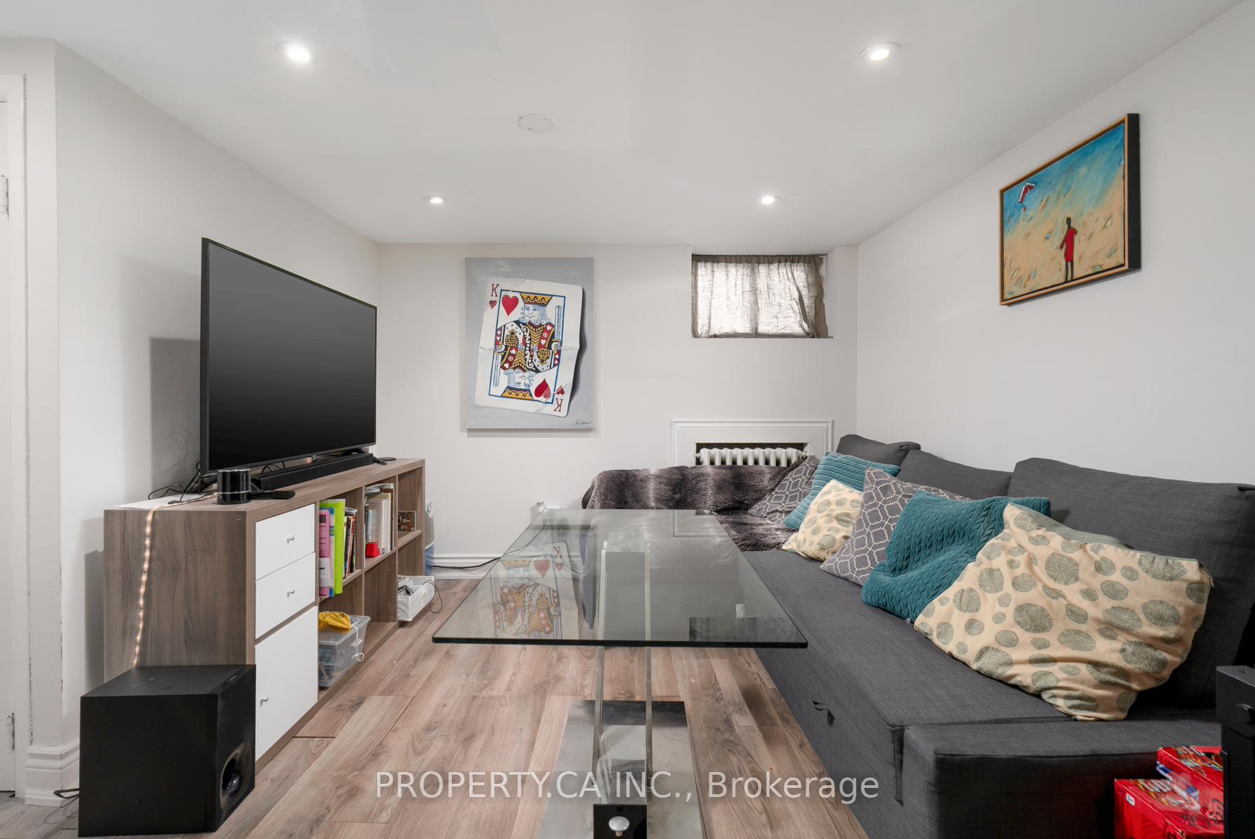 9 Fairview Avenue, Toronto