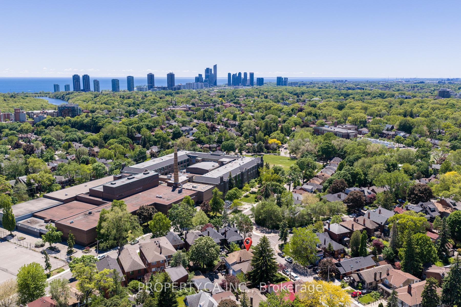 9 Fairview Avenue, Toronto