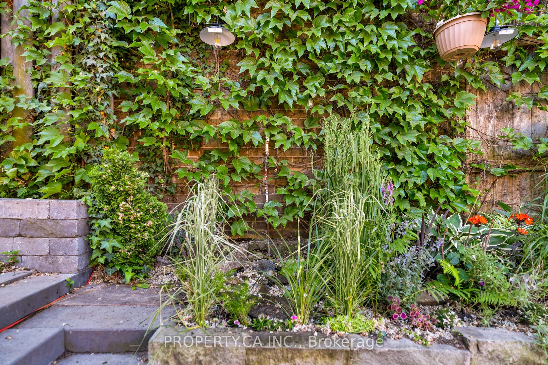 9 Fairview Avenue, Toronto