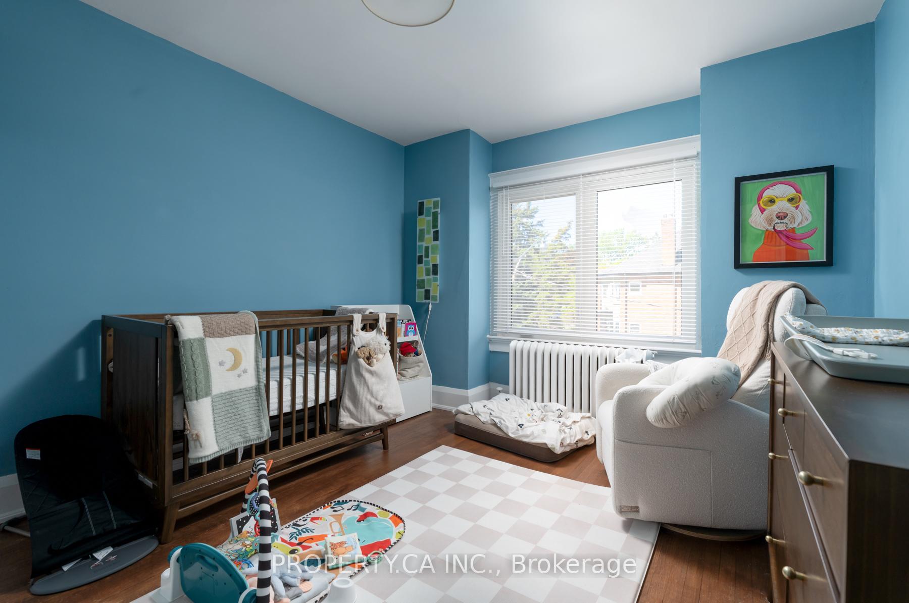 9 Fairview Avenue, Toronto