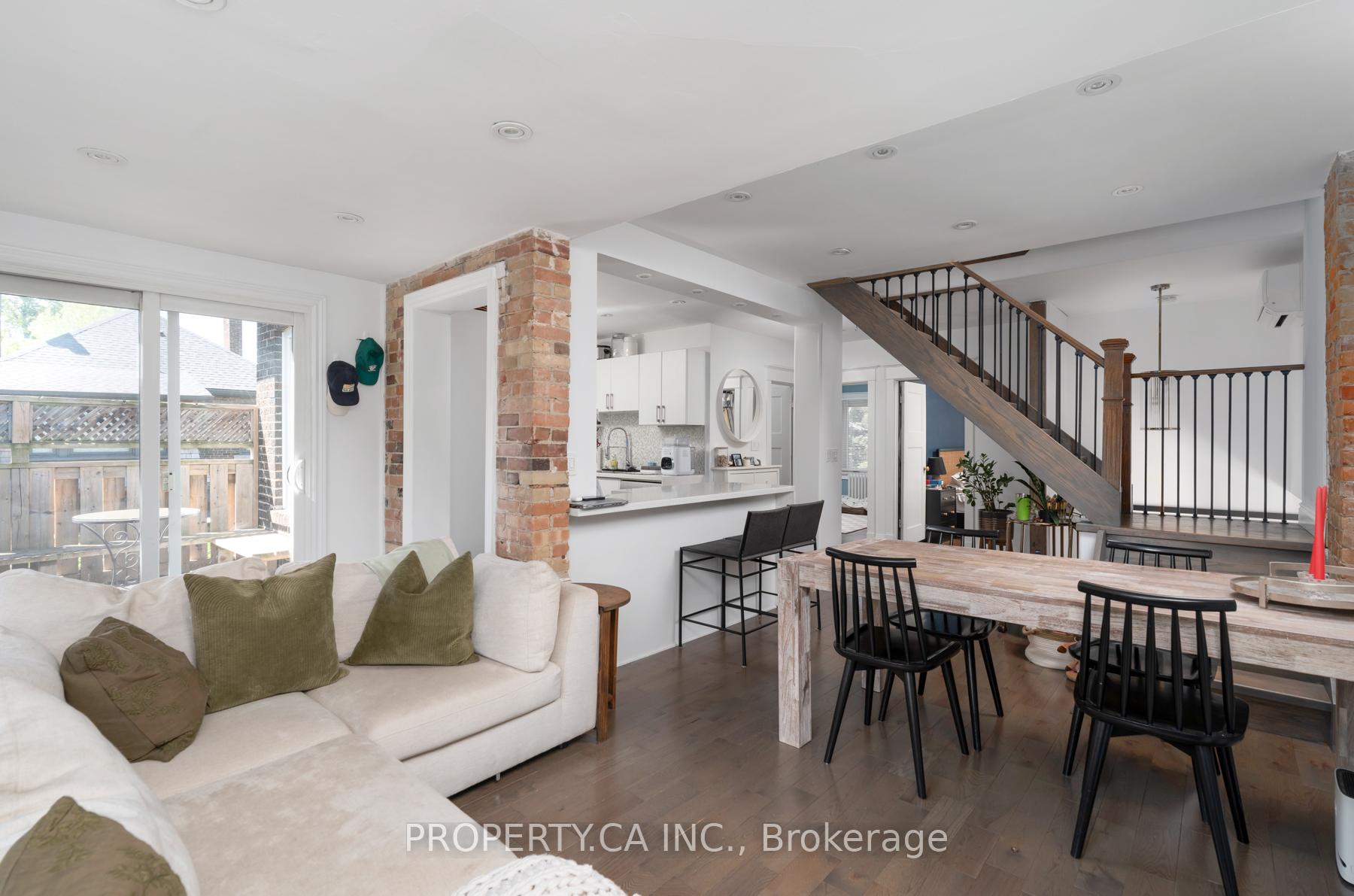 9 Fairview Avenue, Toronto