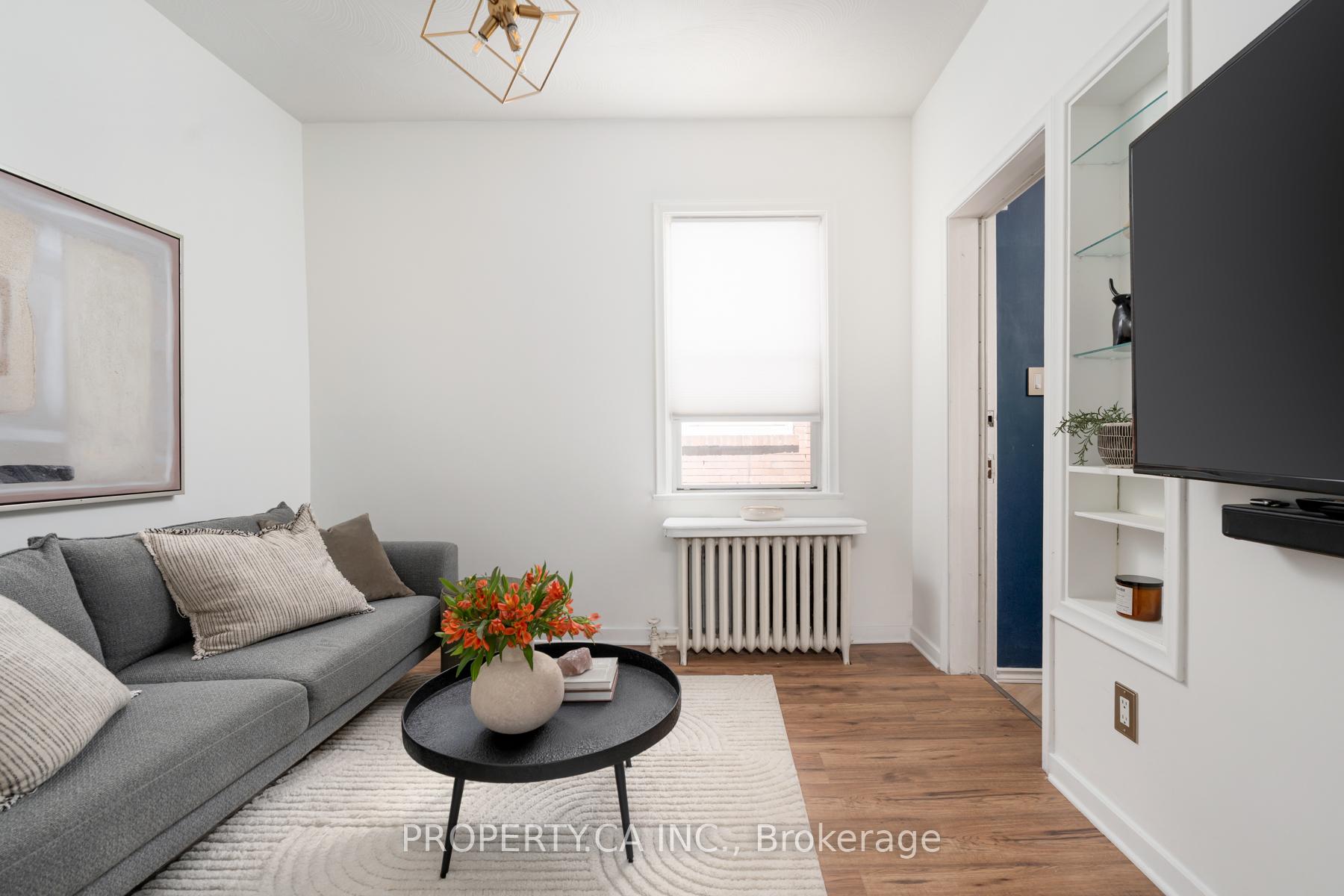 9 Fairview Avenue, Toronto