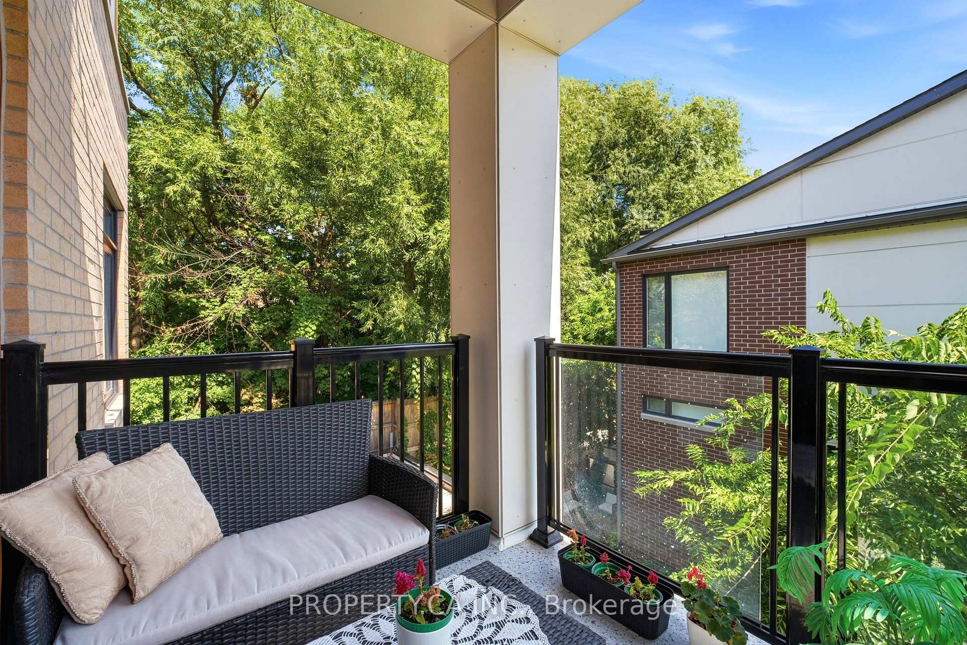 120 Canon Jackson Drive 309, Toronto Unit: 309