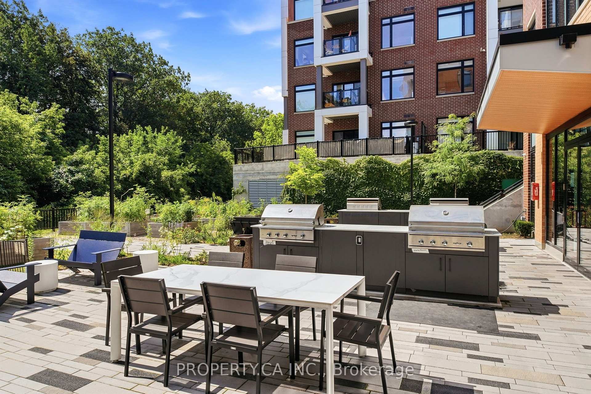 120 Canon Jackson Drive 309, Toronto Unit: 309
