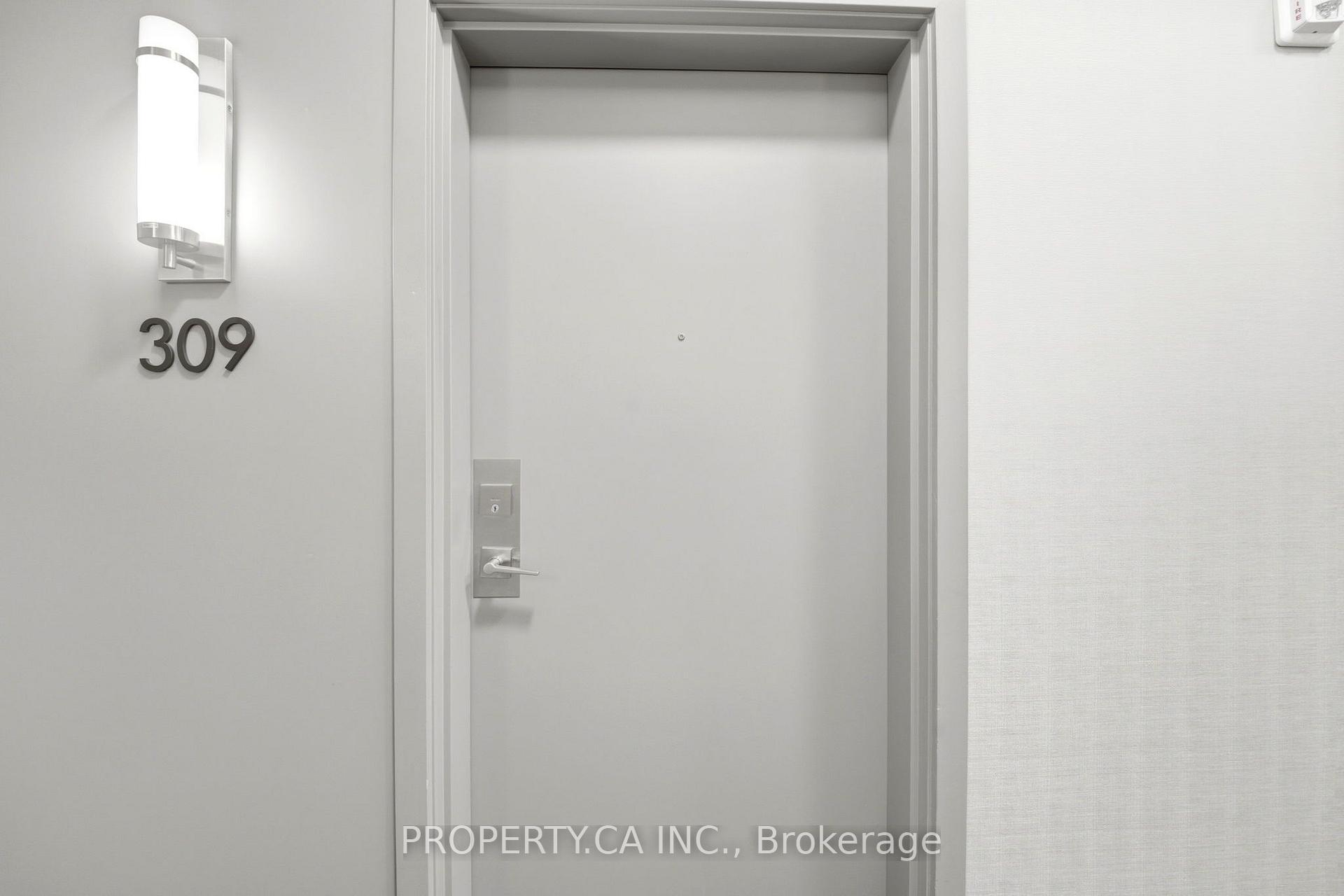 120 Canon Jackson Drive 309, Toronto Unit: 309