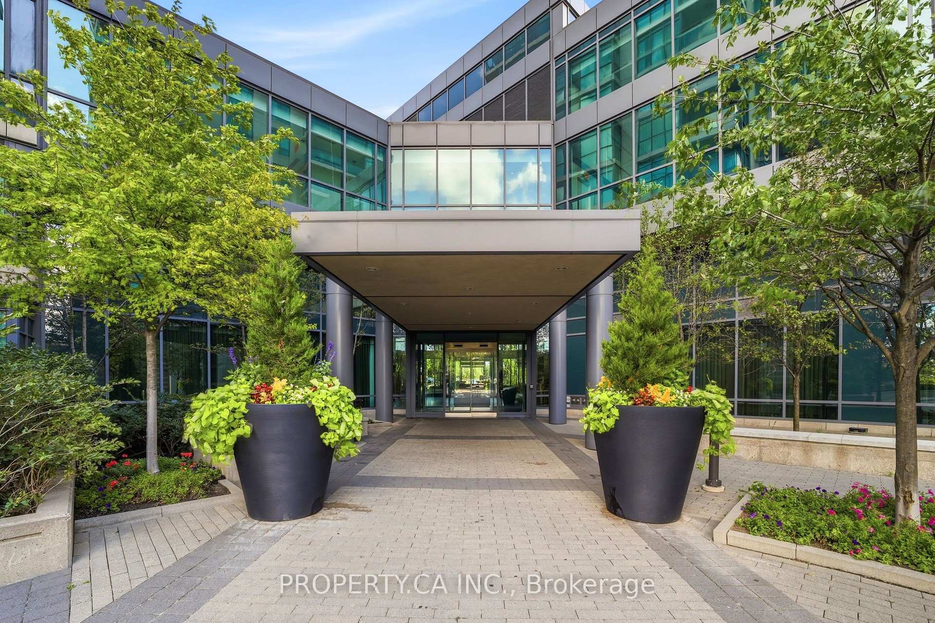 215 Sherway Gardens Road 403, Toronto Unit: 403