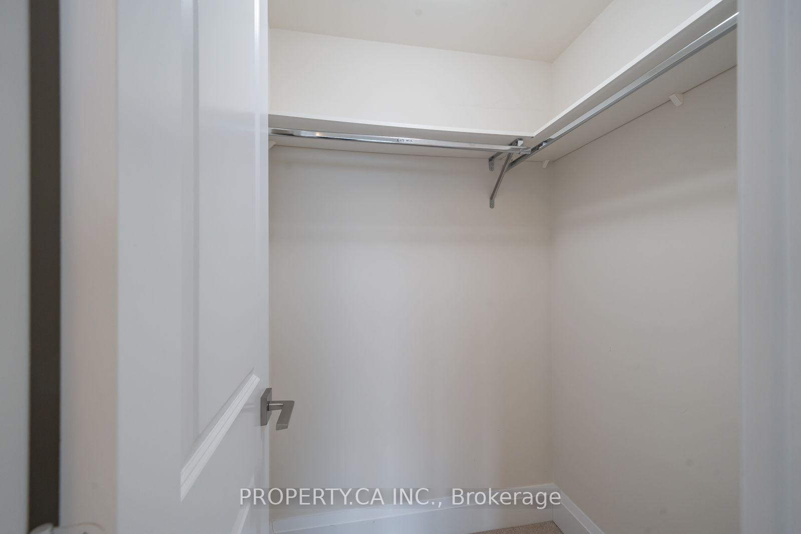 1 Old Mill Drive 613, Toronto Unit: 613