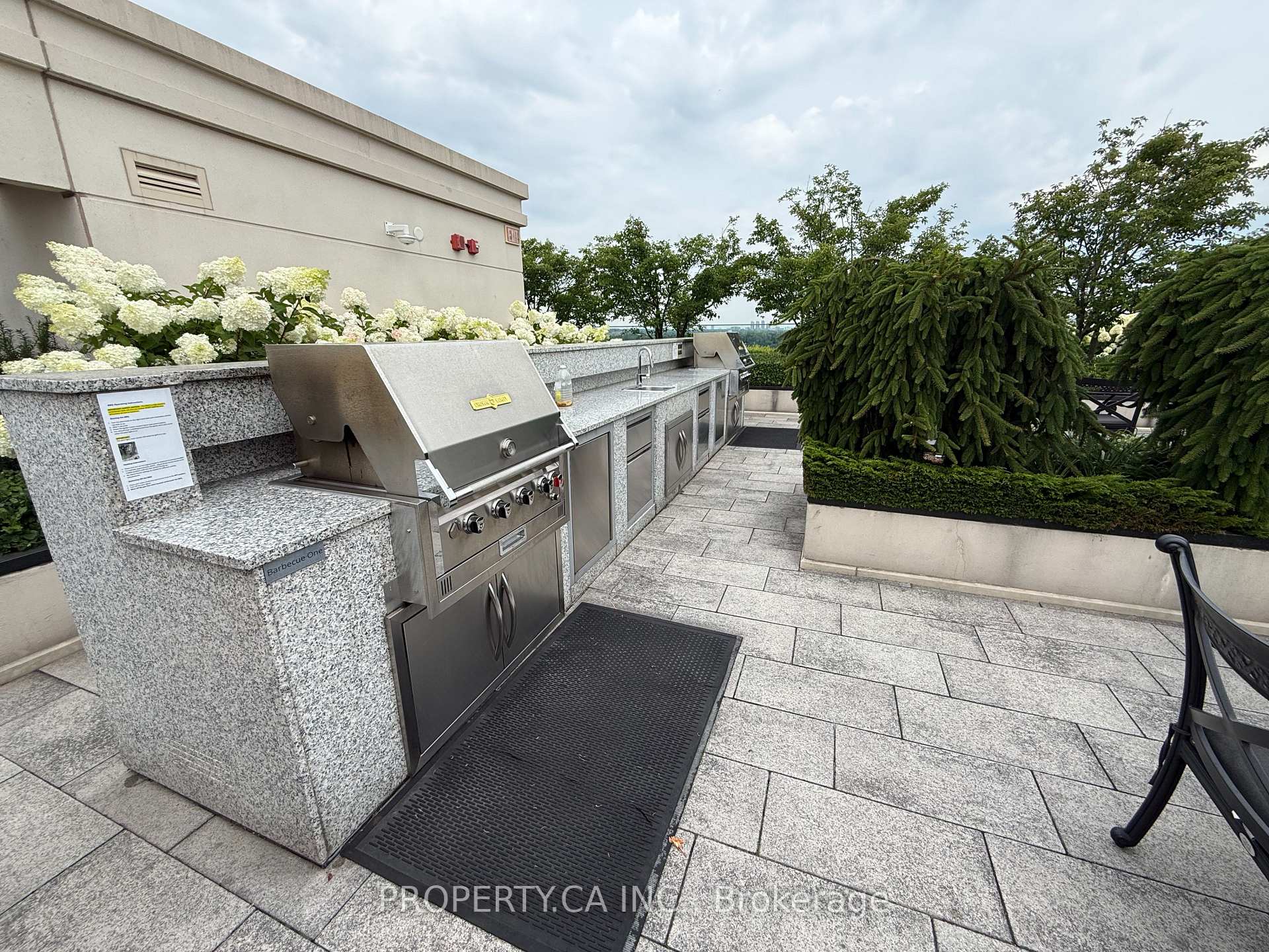 1 Old Mill Drive 613, Toronto Unit: 613