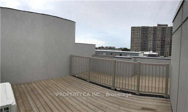 19 Applewood Lane 248, Toronto Unit: 248