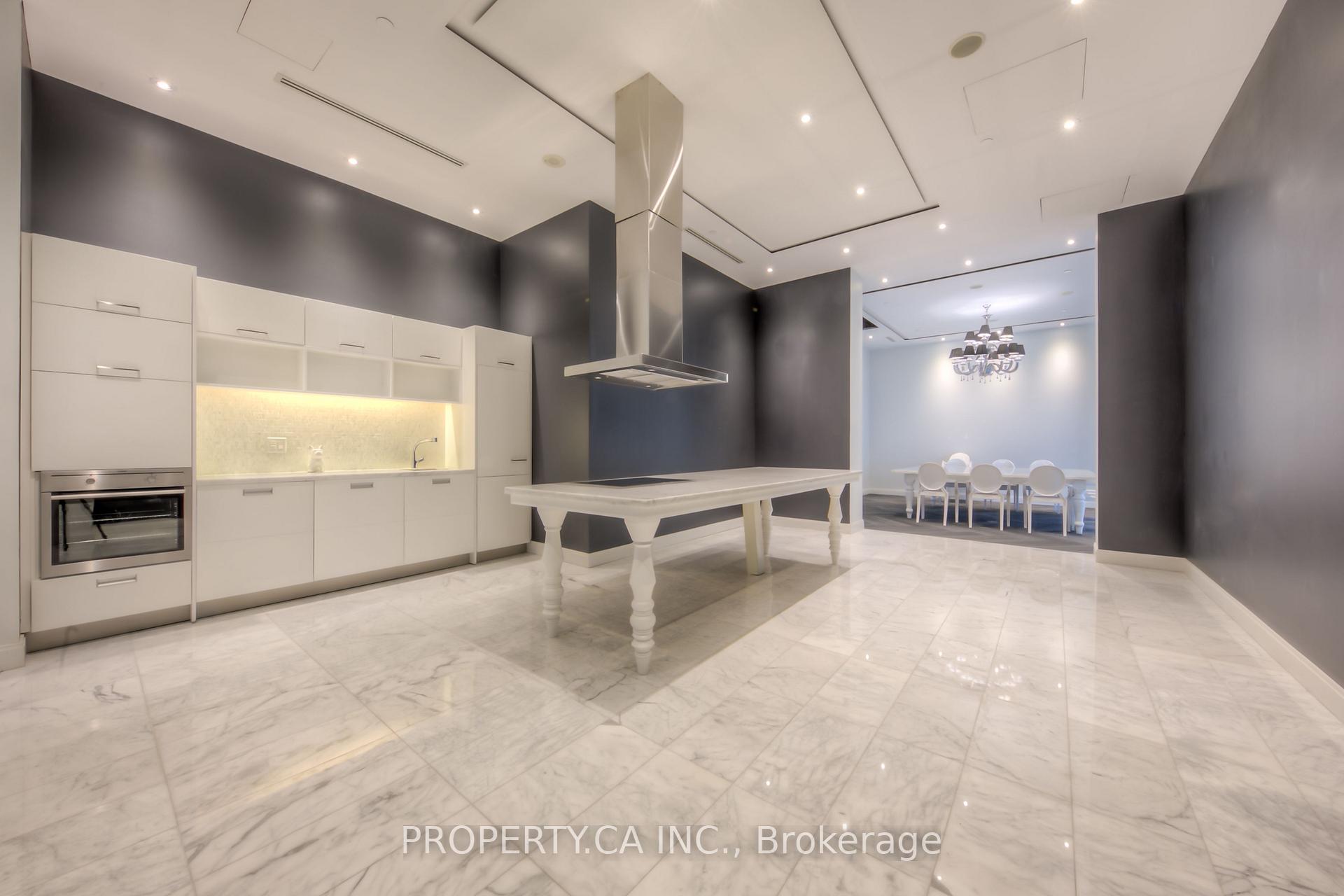 88 Park Lawn Road 1215, Toronto Unit: 1215