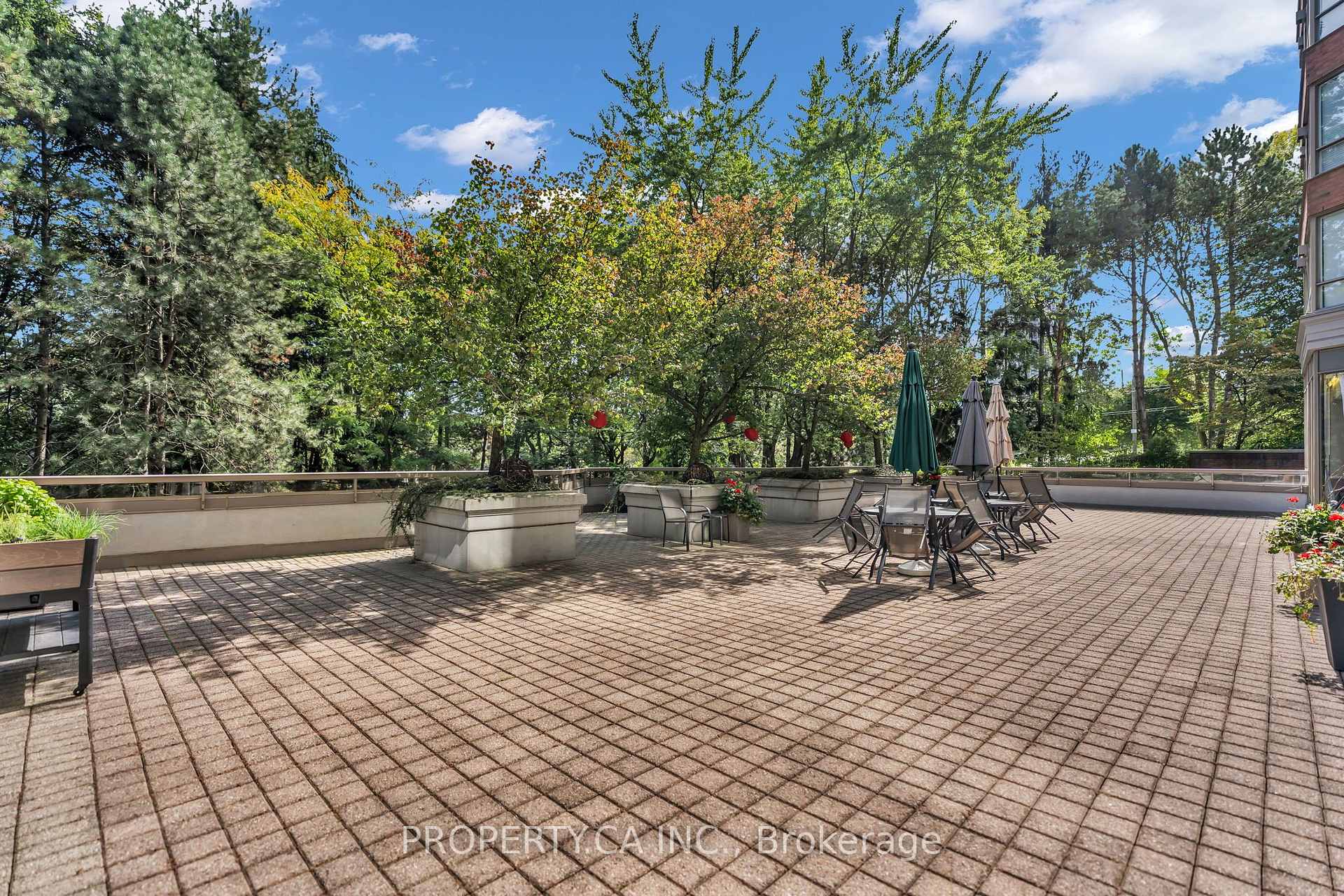 1 Ripley Avenue 517, Toronto Unit: 517