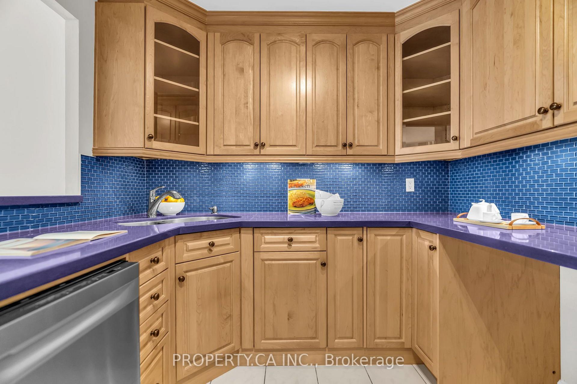 1 Ripley Avenue 517, Toronto Unit: 517