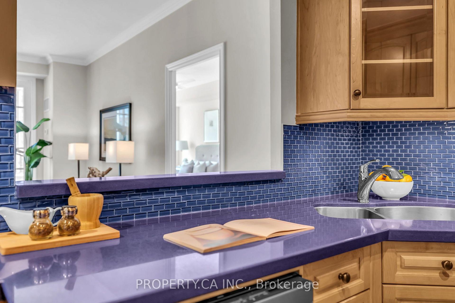 1 Ripley Avenue 517, Toronto Unit: 517