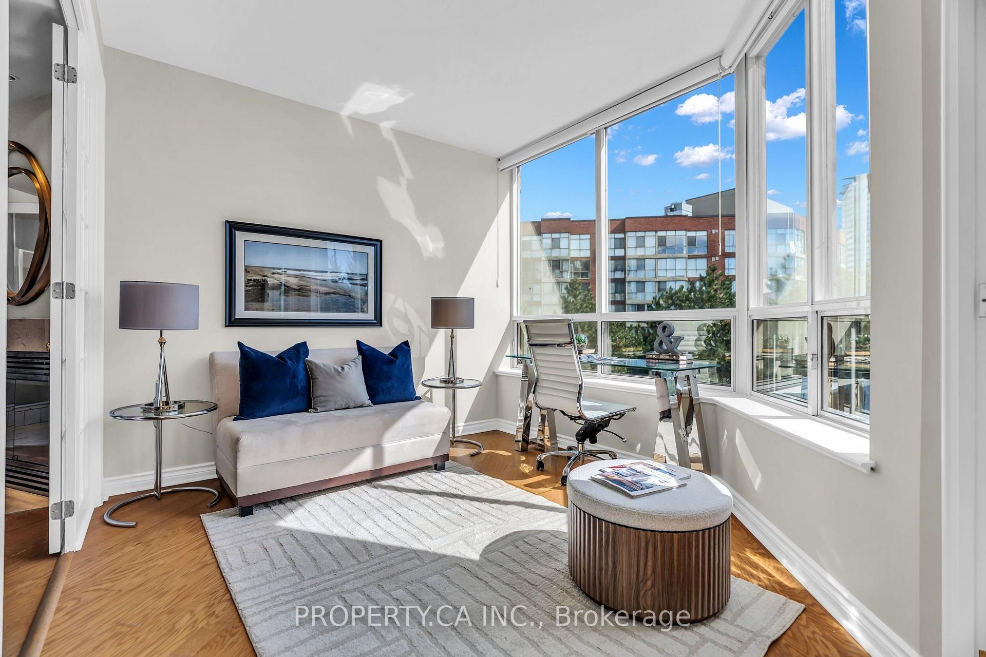 1 Ripley Avenue 517, Toronto Unit: 517