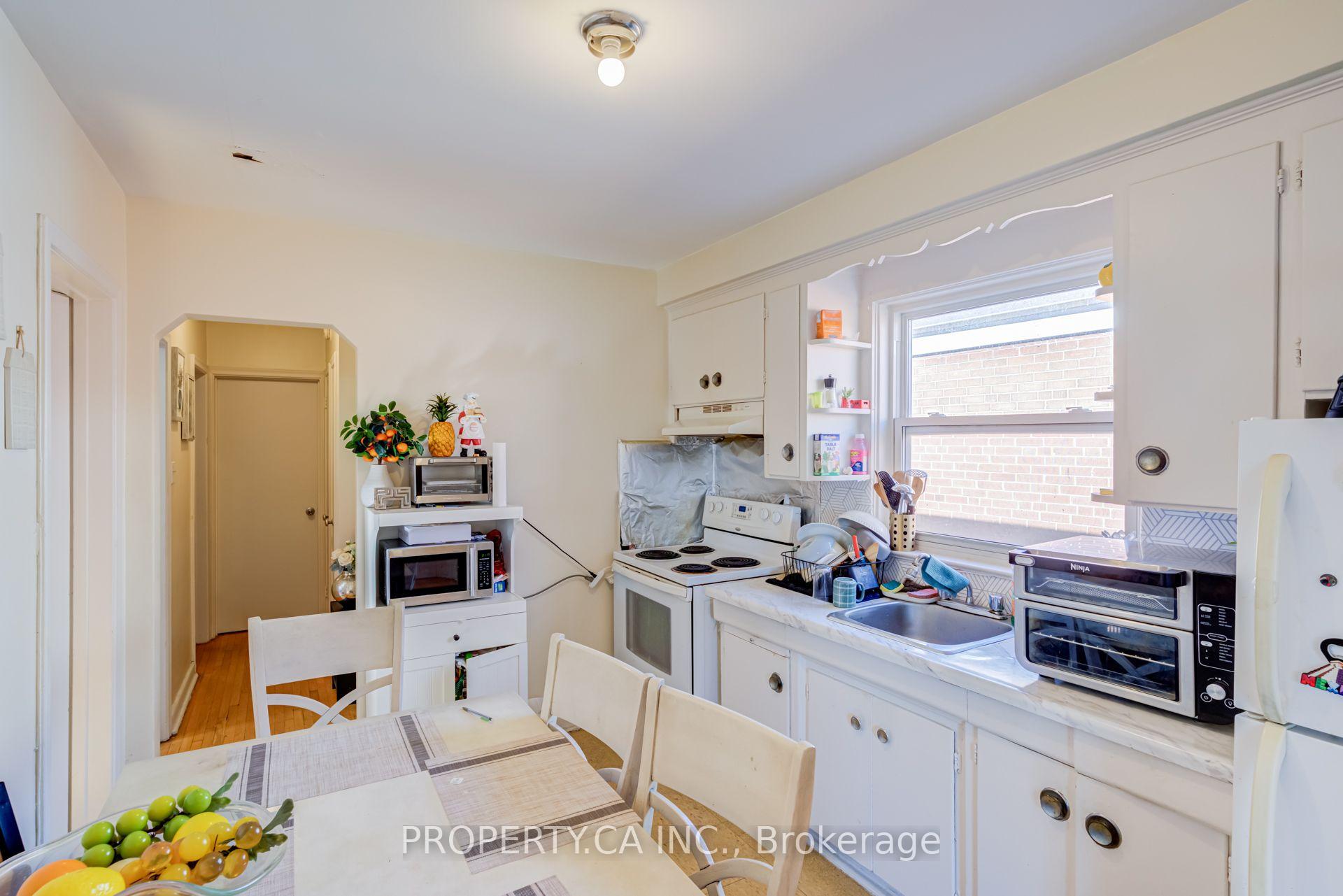 606 Harvie Avenue 3, Toronto Unit: 3