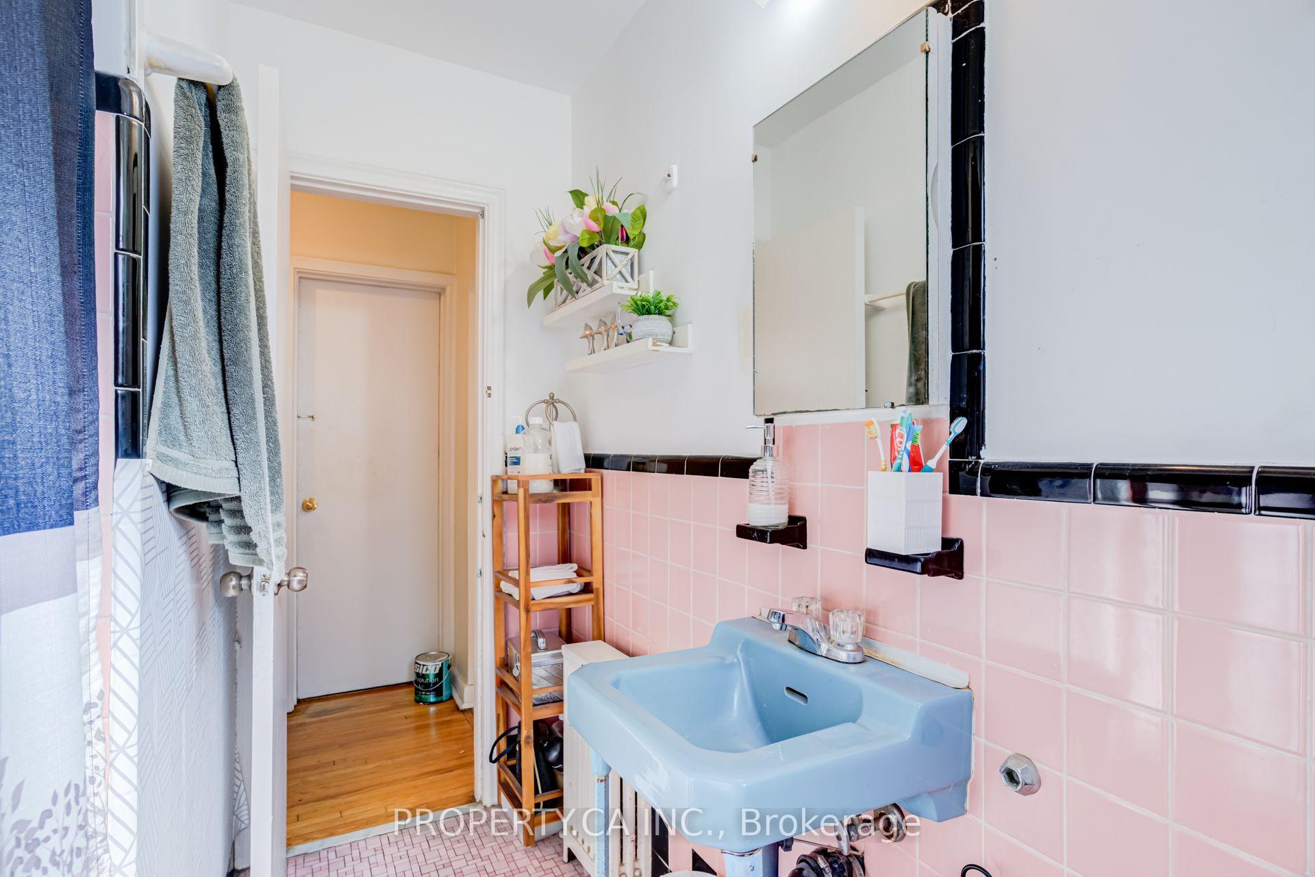 606 Harvie Avenue 3, Toronto Unit: 3