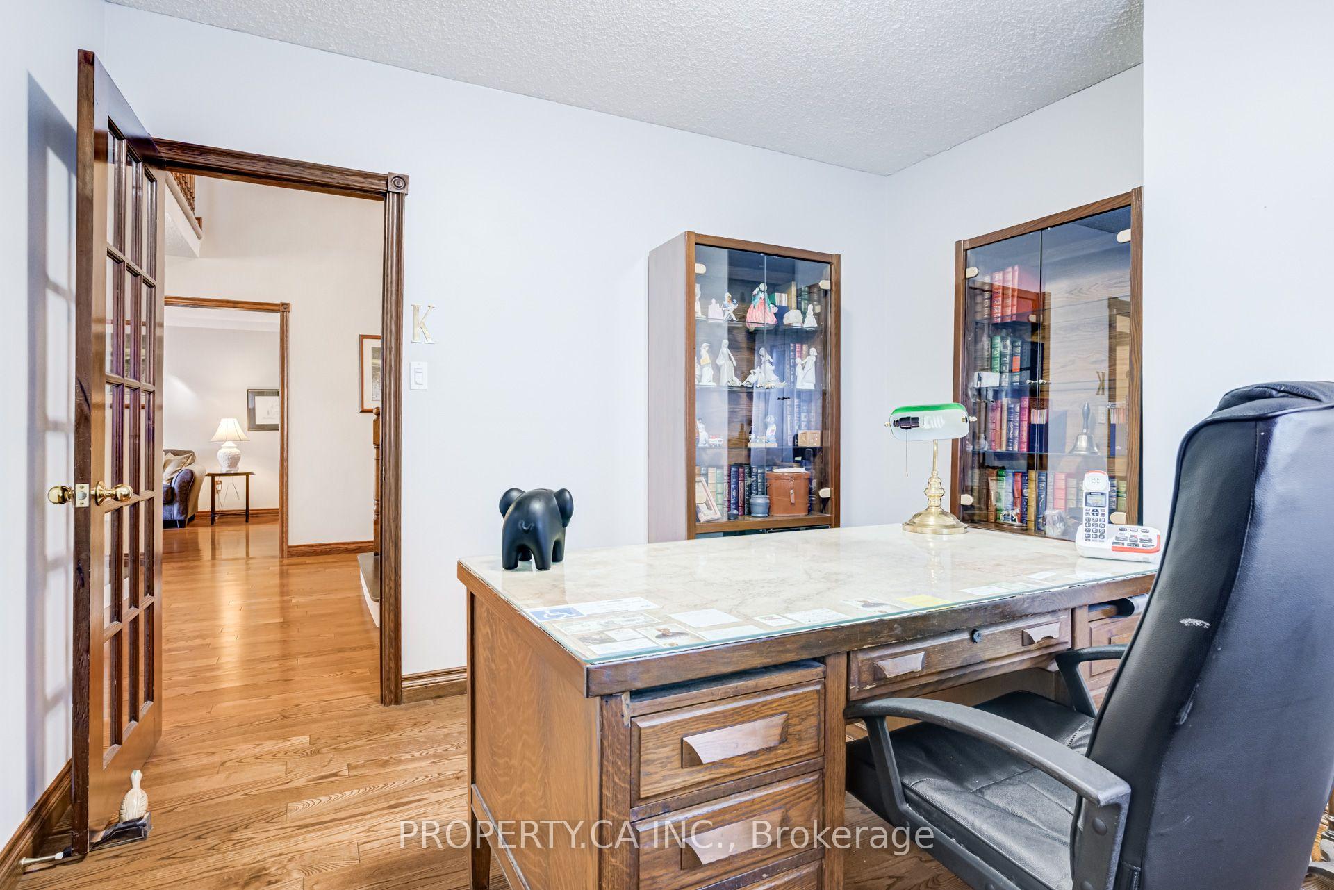 411 Freeman Crescent