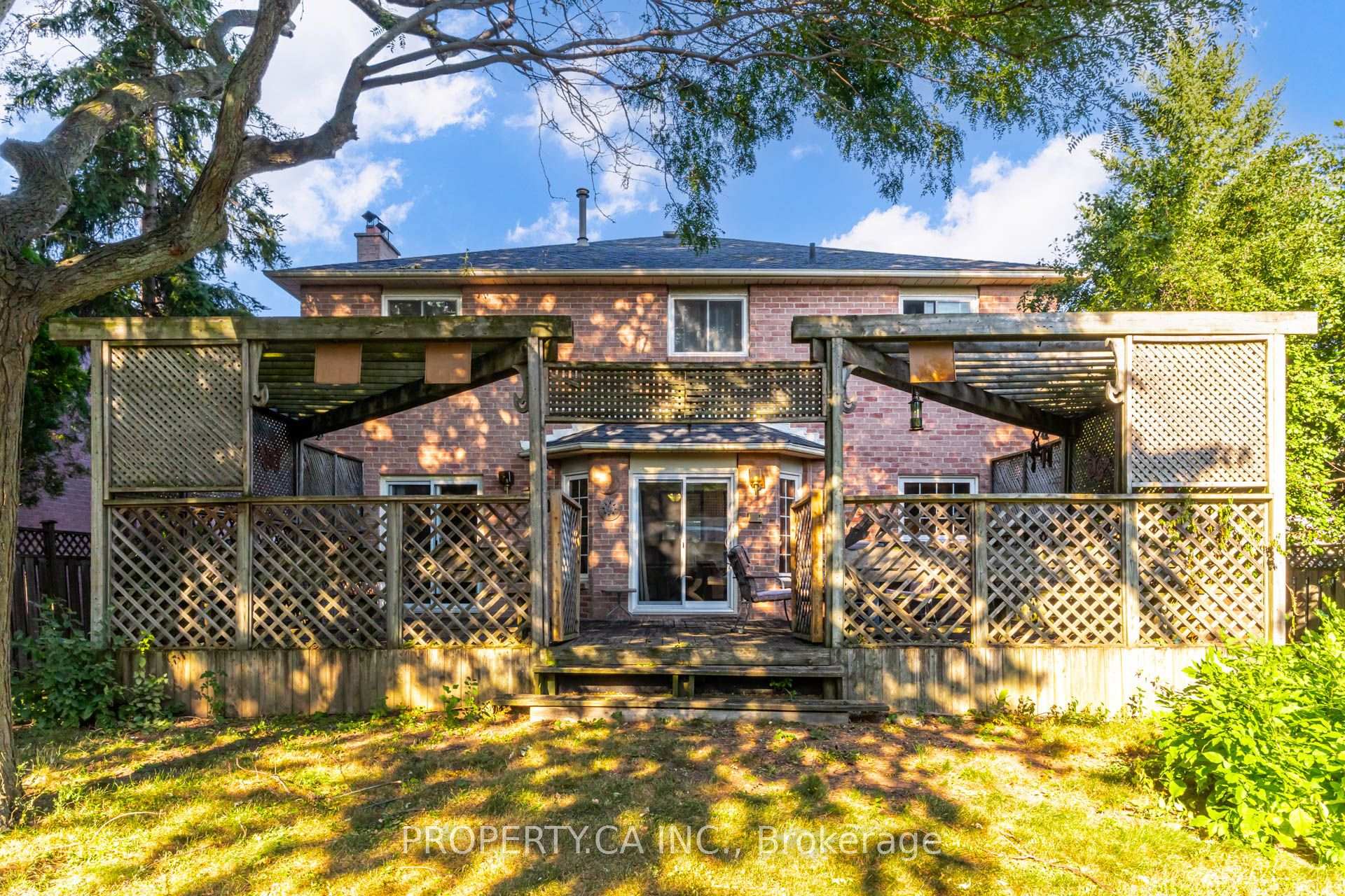 411 Freeman Crescent