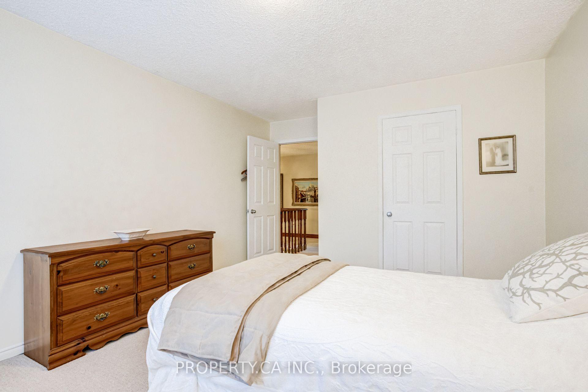 411 Freeman Crescent