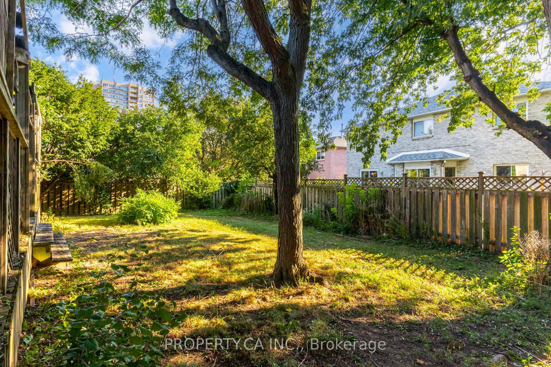 411 Freeman Crescent