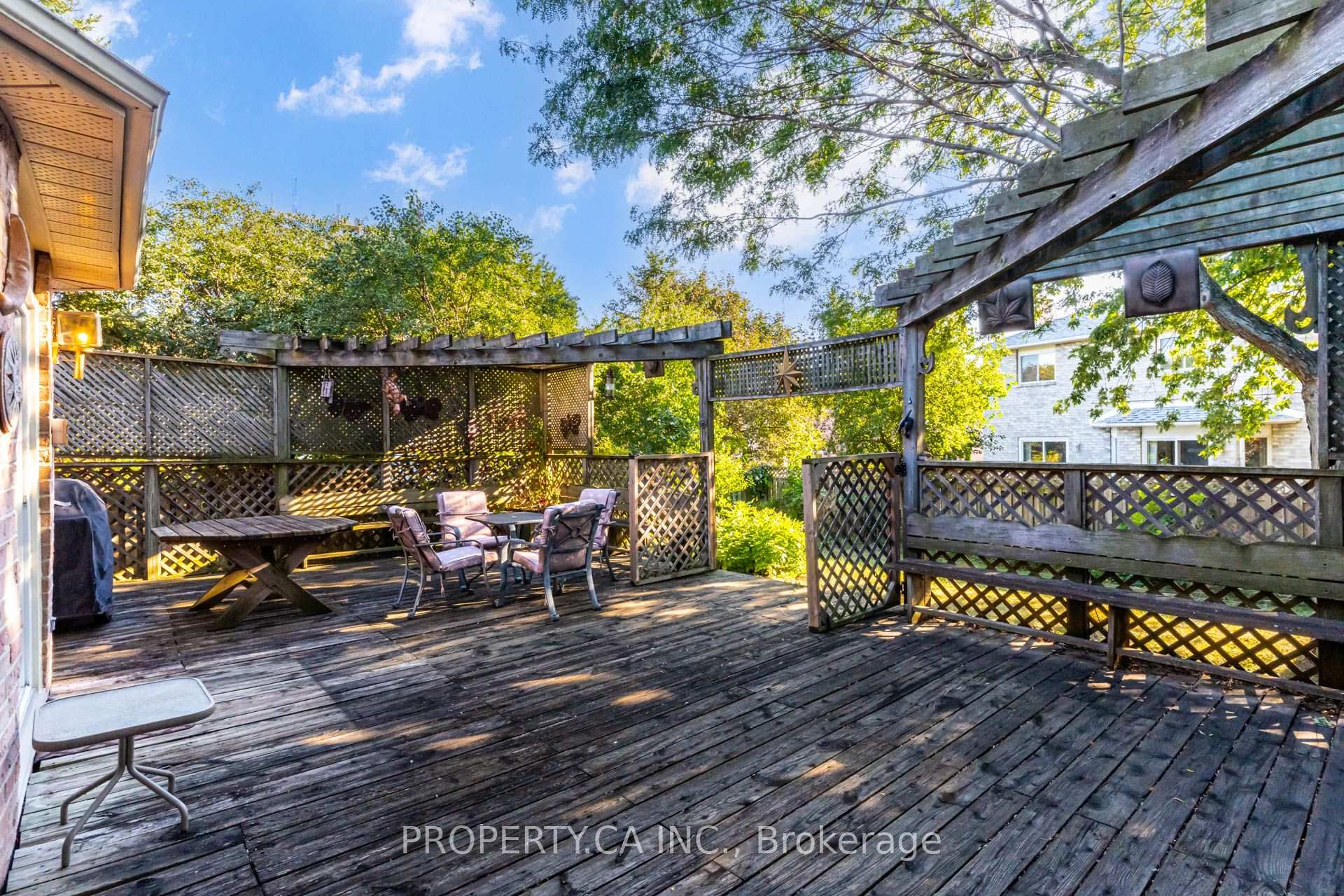 411 Freeman Crescent