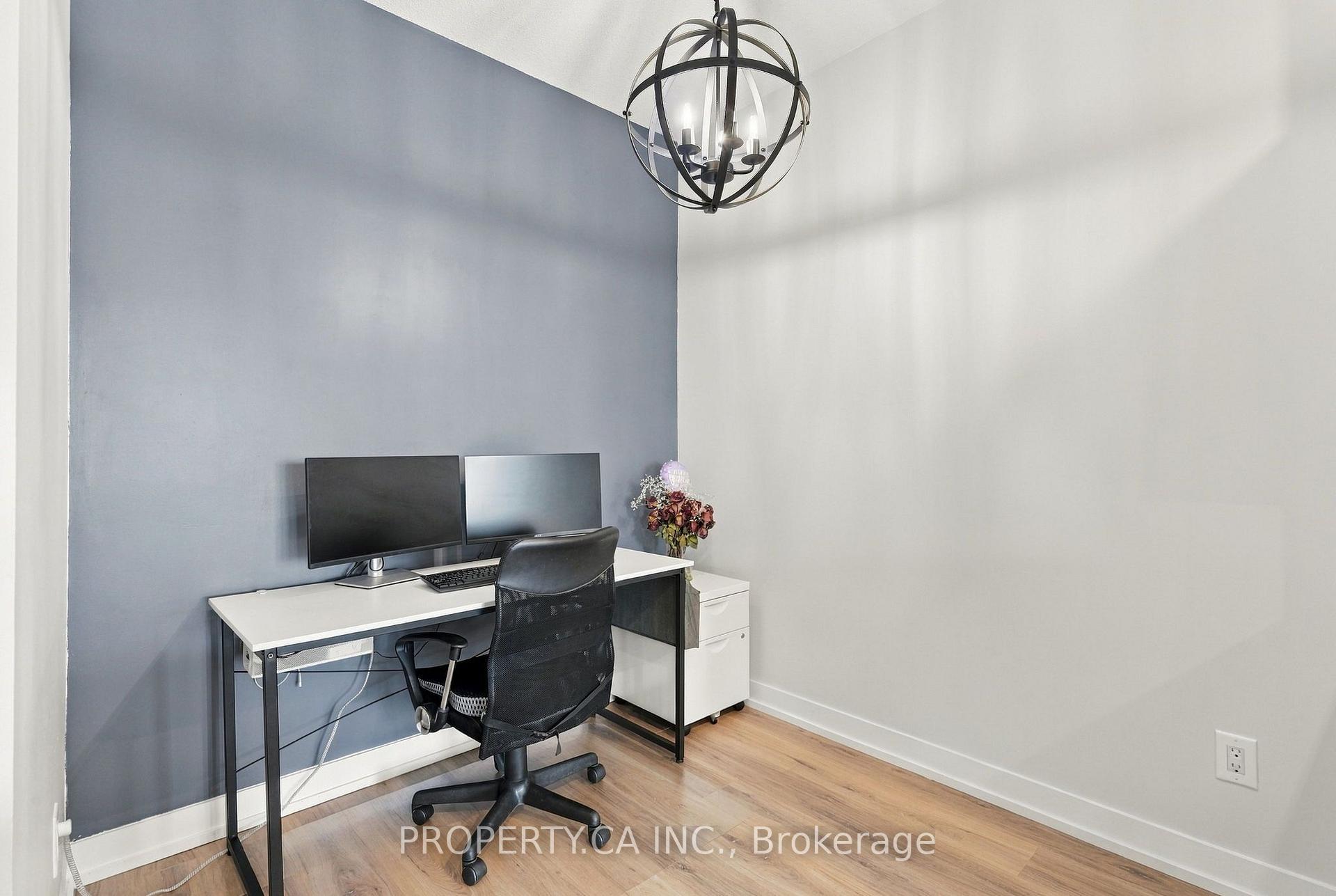 165 Legion Road N 2029, Toronto Unit: 2029